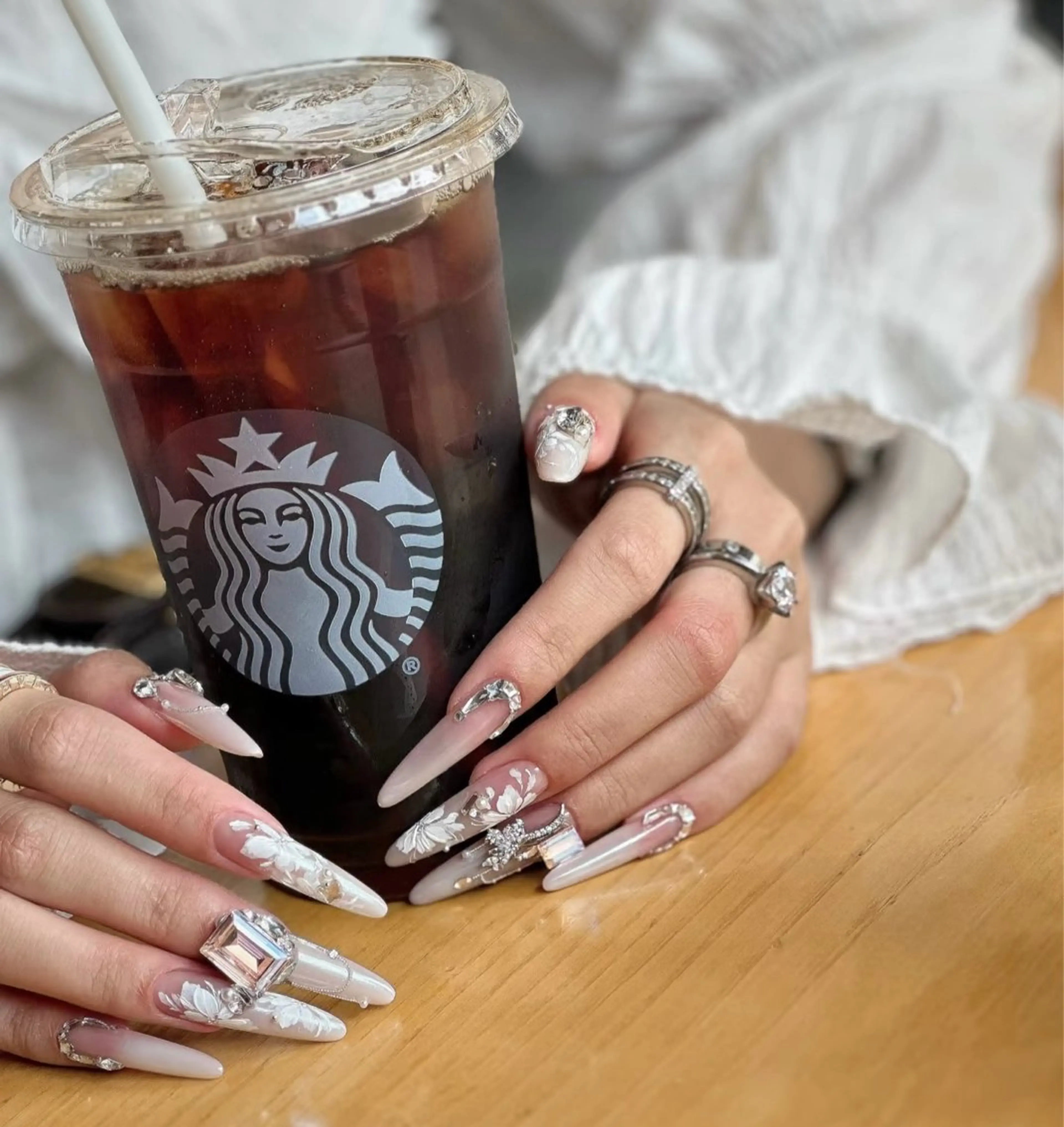 ネイル アートネイル オーロラネイル チークネイル フレンチネイル ガラスフレンチ ハンドネイル 🎀🎀YooLi Nail Salonのネイルデザイン