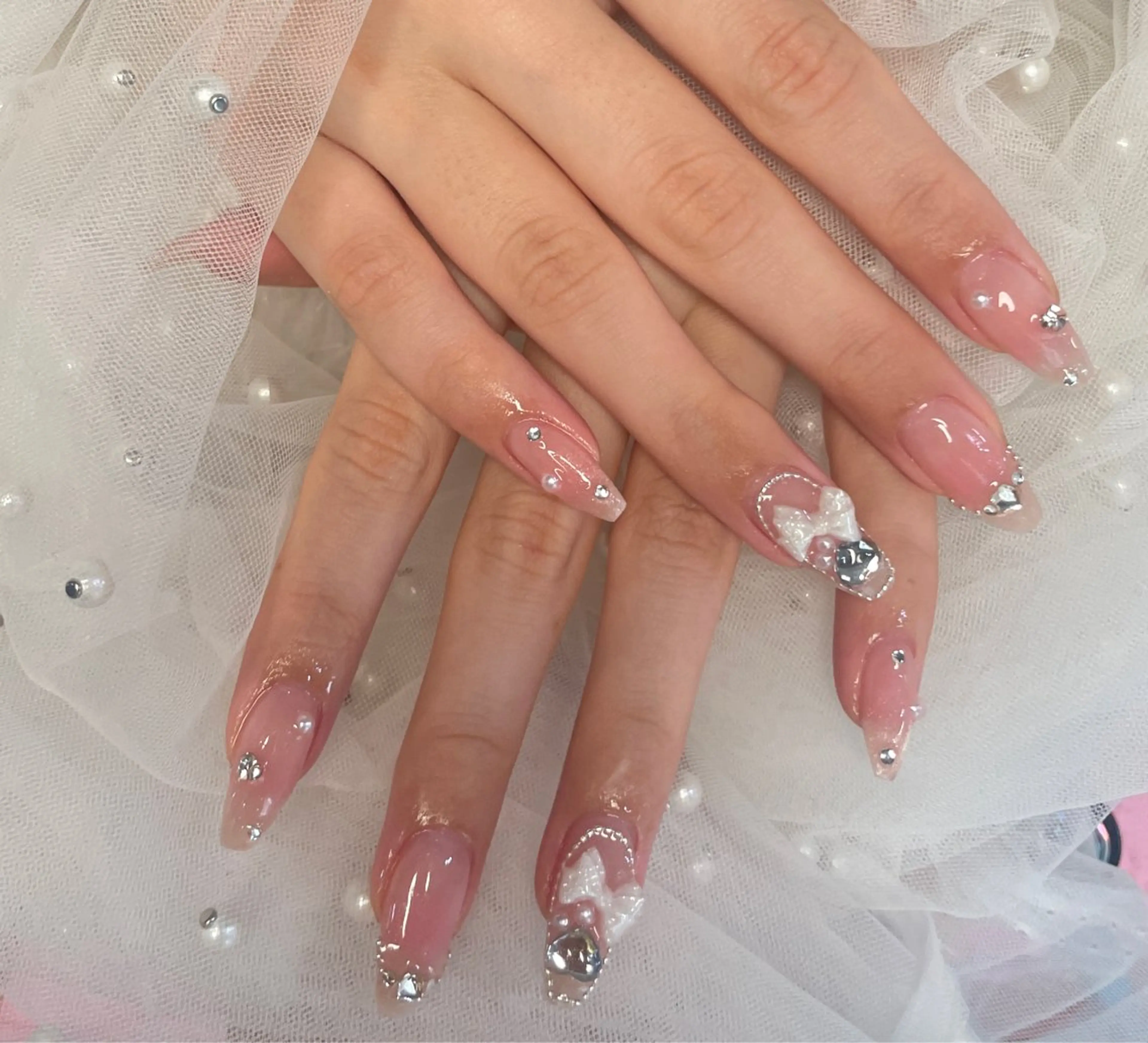 ネイル ハンドネイル 渋谷T&B りお ロング無制限中💫のネイルデザイン