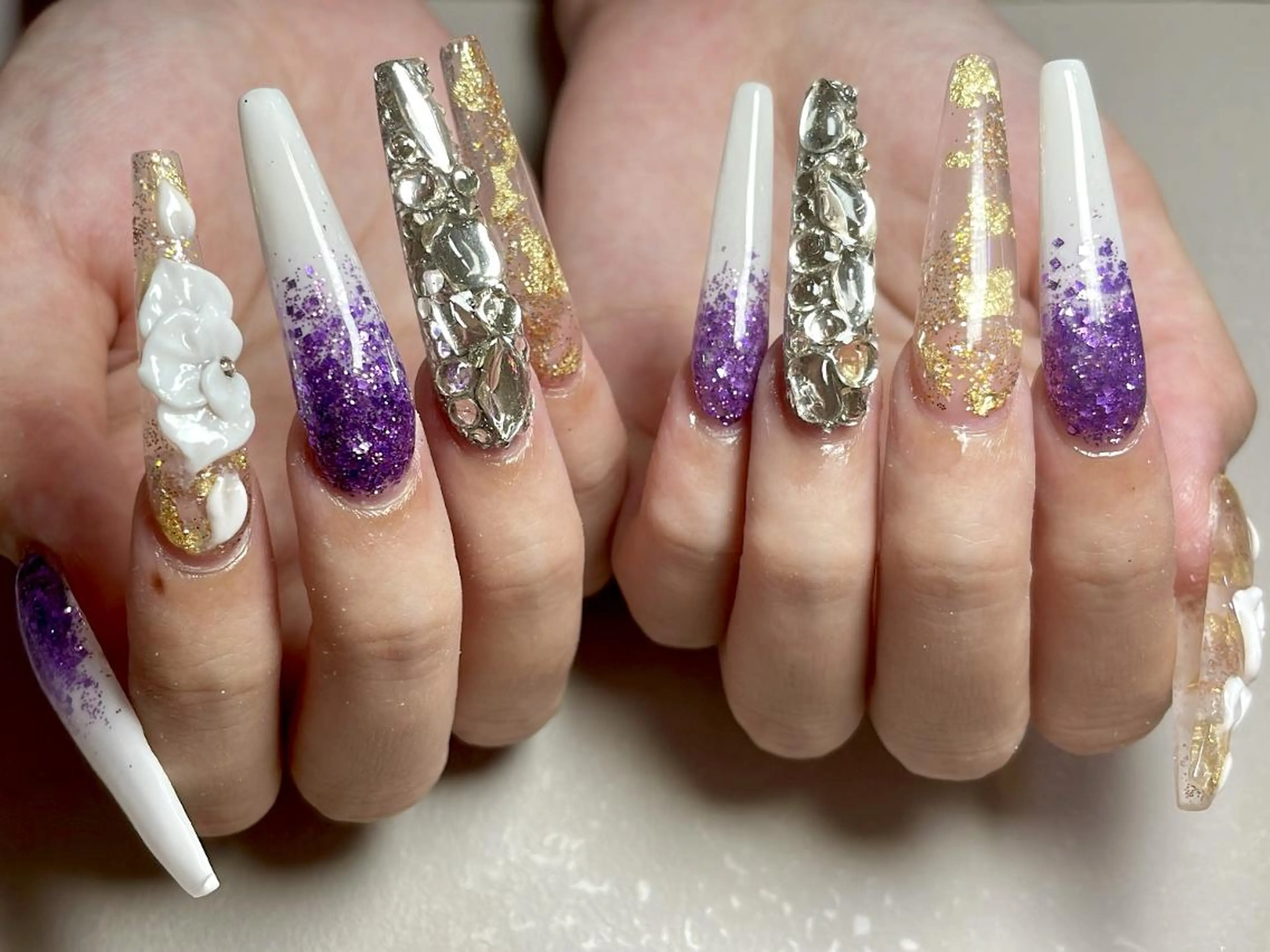 ネイル elu ：nail＆eyeのネイルデザイン