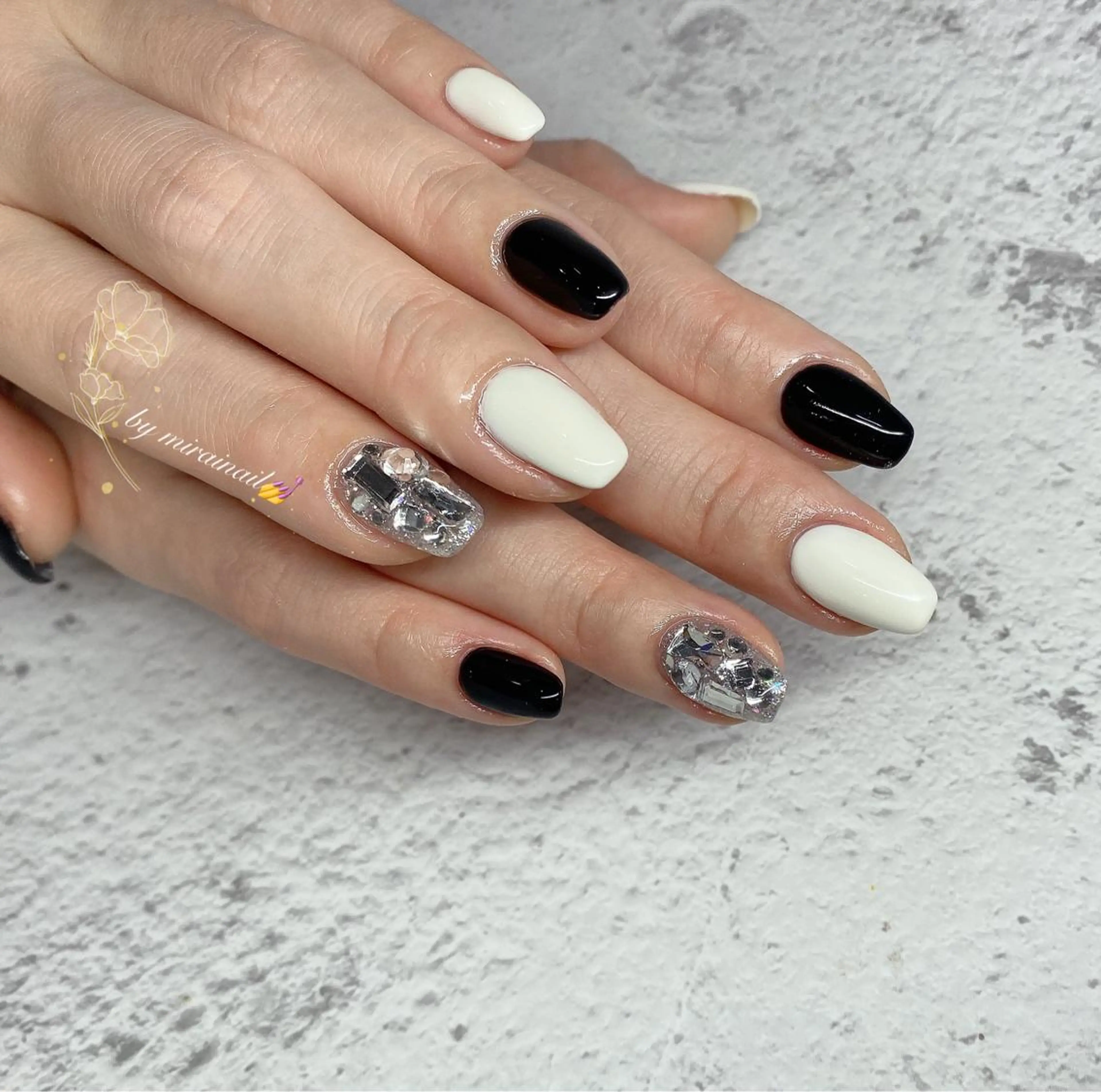 ネイル ネイルサロン 9Carats神田のネイルデザイン