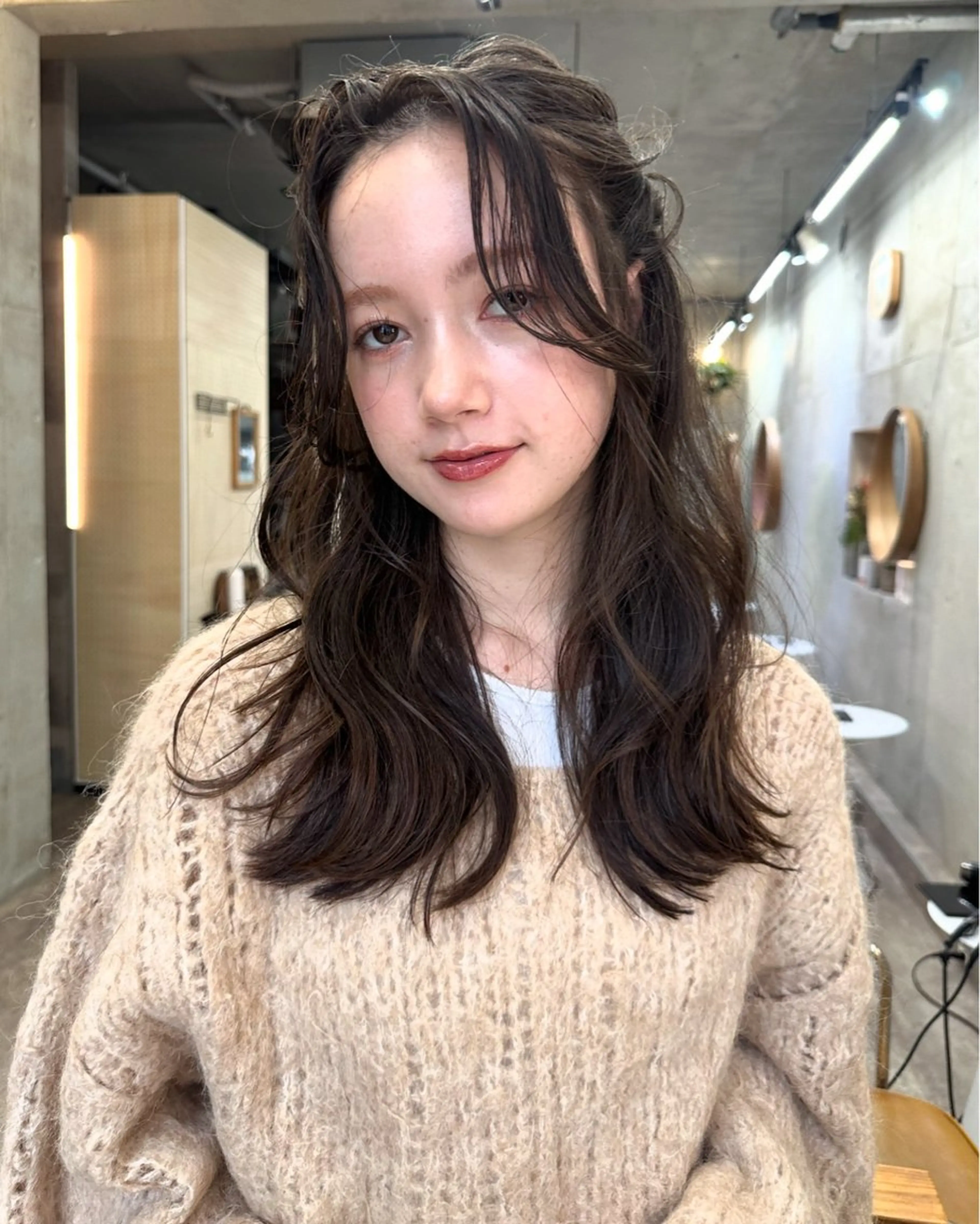ロング カラー ヘアアレンジ ハーフアップ ベージュカラー ブリーチ ブラウンカラー ケアブリーチ ヘアセット カットモデル募集中 ／HARUKA🎀のヘアスタイル