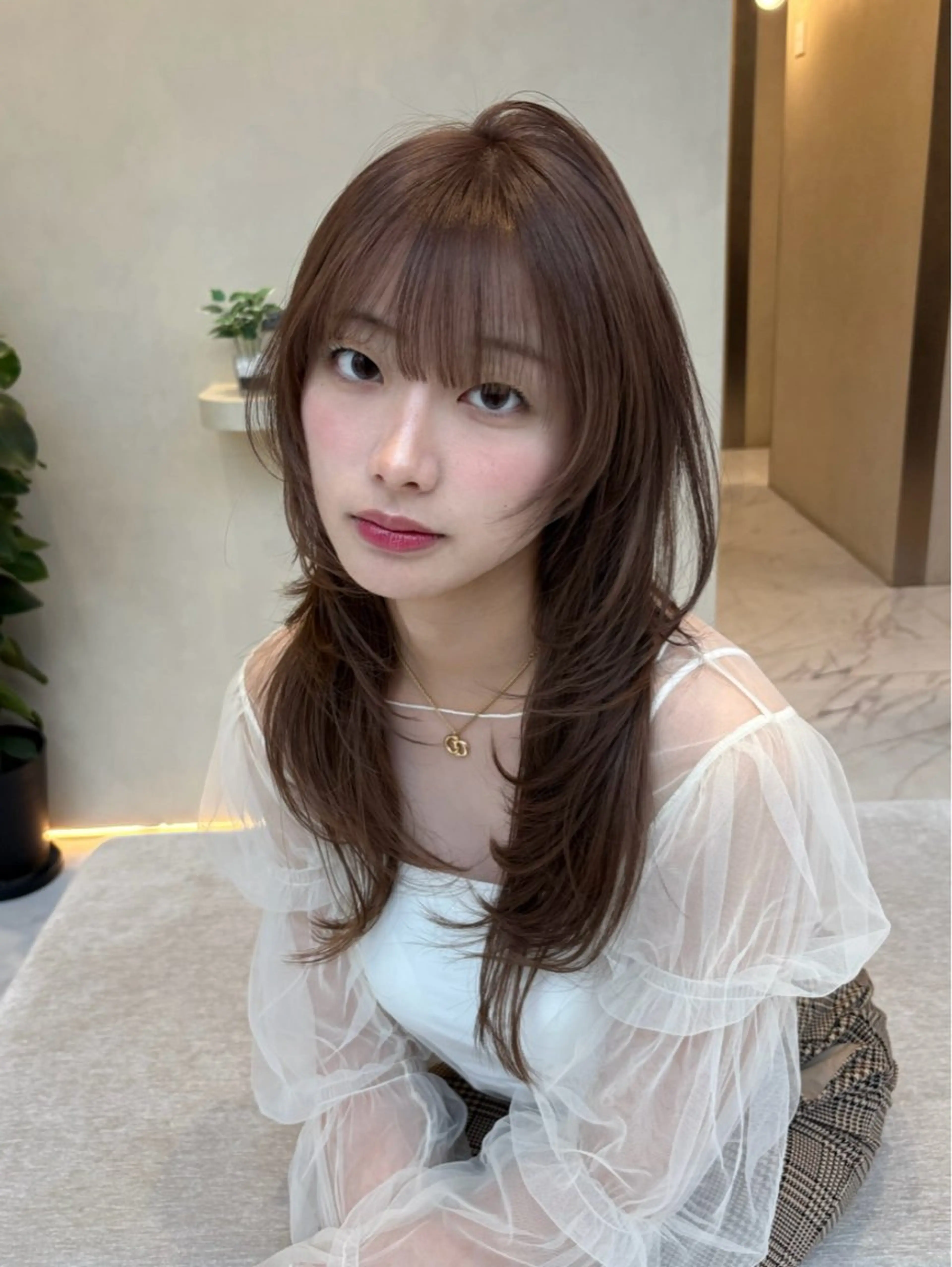 ロング 赤み消しカラー🪽 透明感カラー🪽のあのヘアスタイル