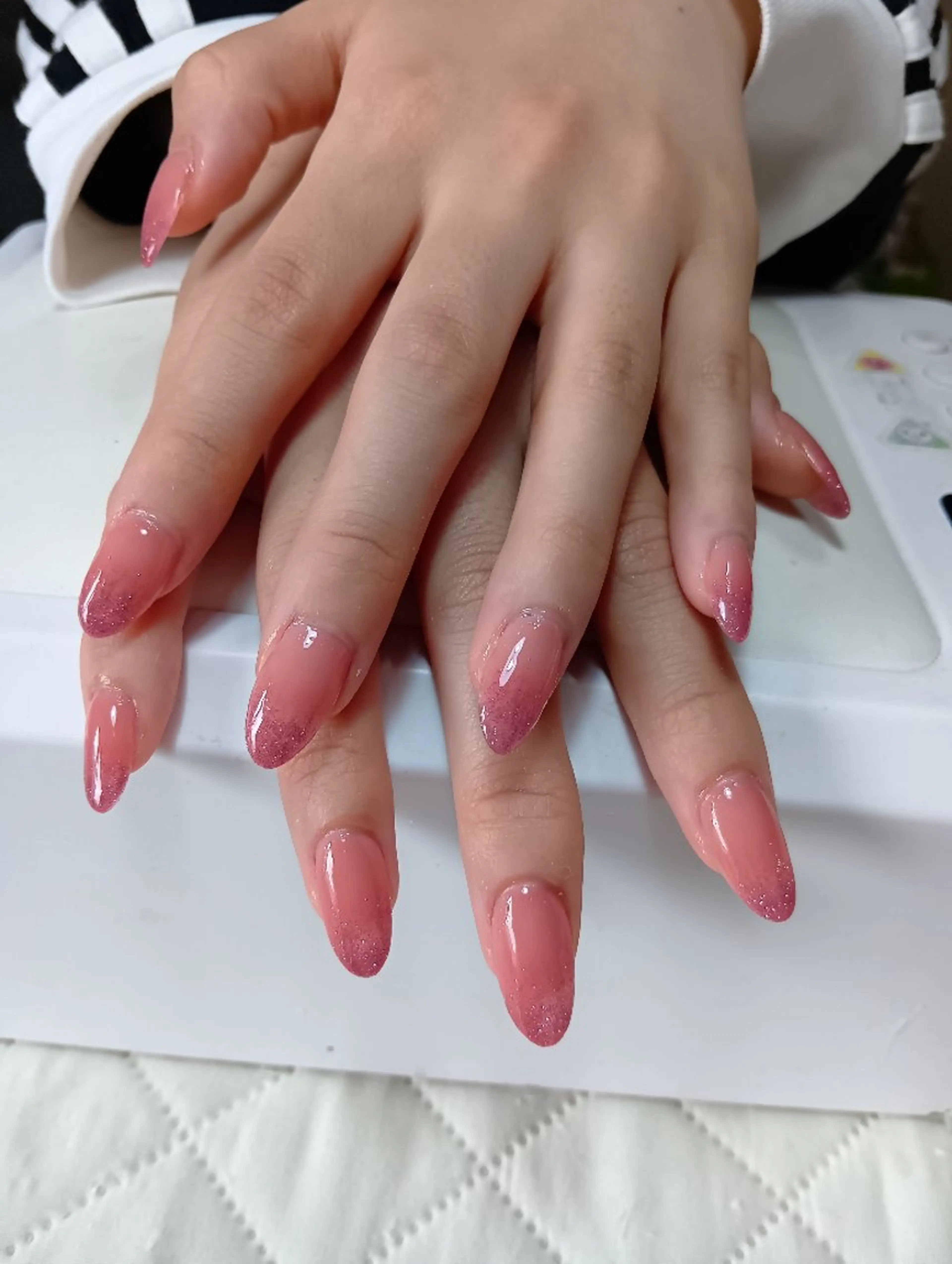 ネイル 長さ出し ワンカラーネイル ネイルチップ Hina ネイルサロンのネイルデザイン