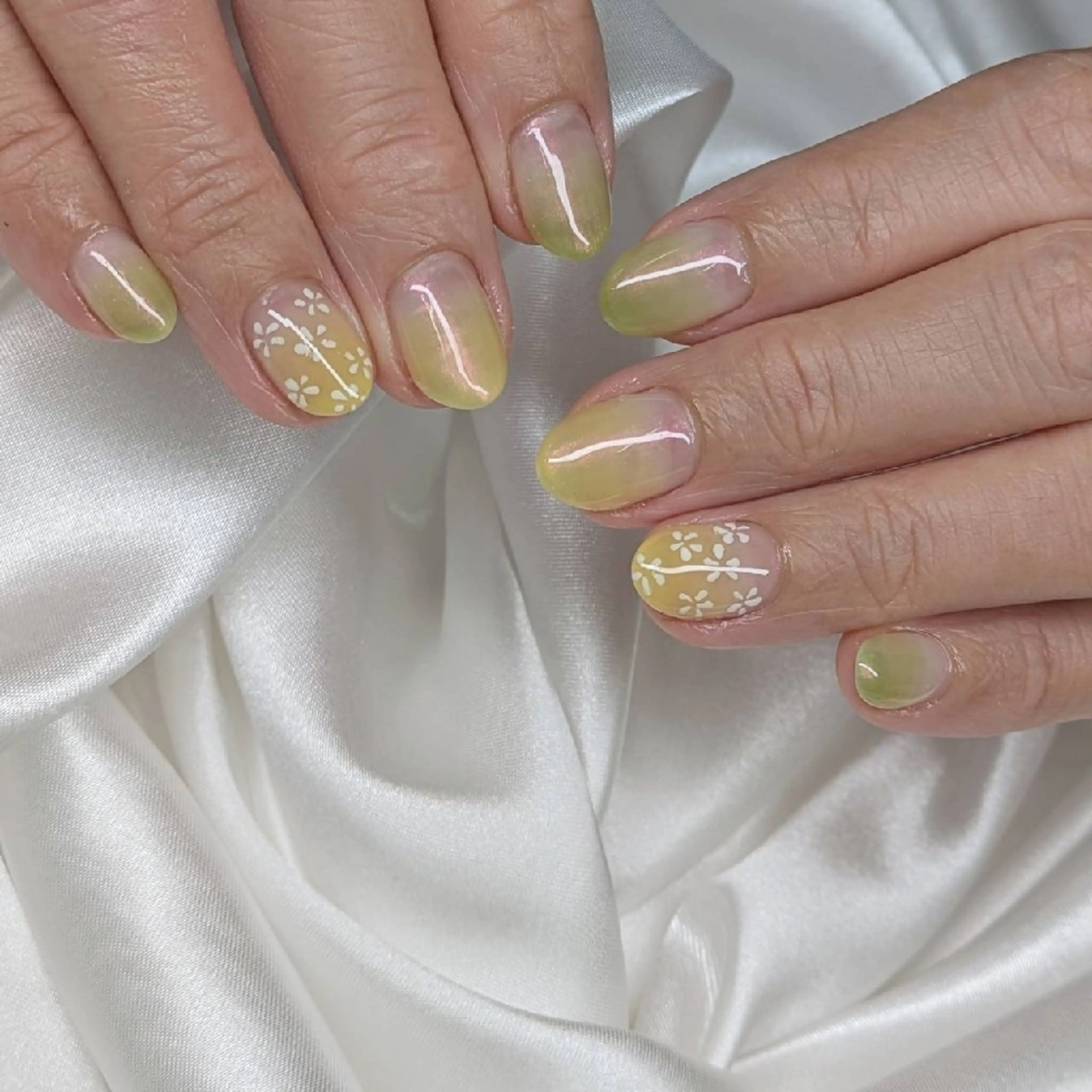 ネイル 春ネイル ハンドネイル ネイルサロンベルティ .keikoのネイルデザイン