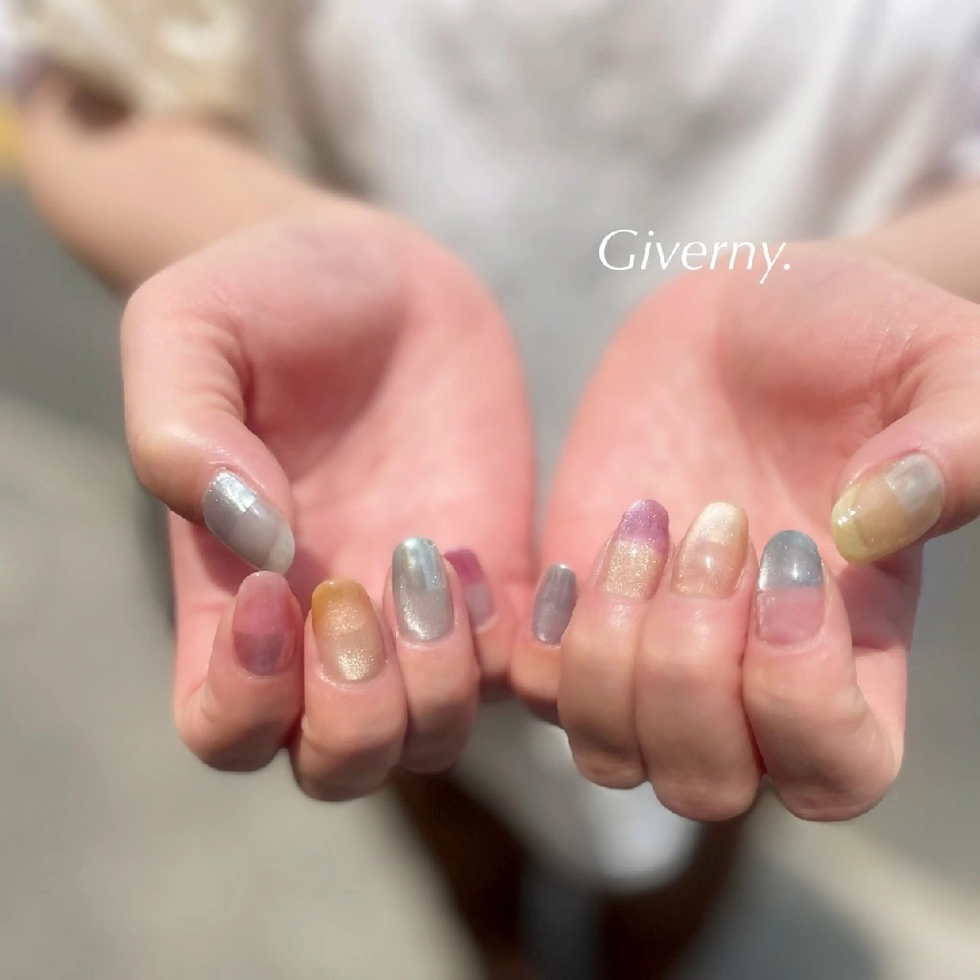 ネイル マグネットネイル 夏ネイル ハンドネイル Giverny .のネイルデザイン