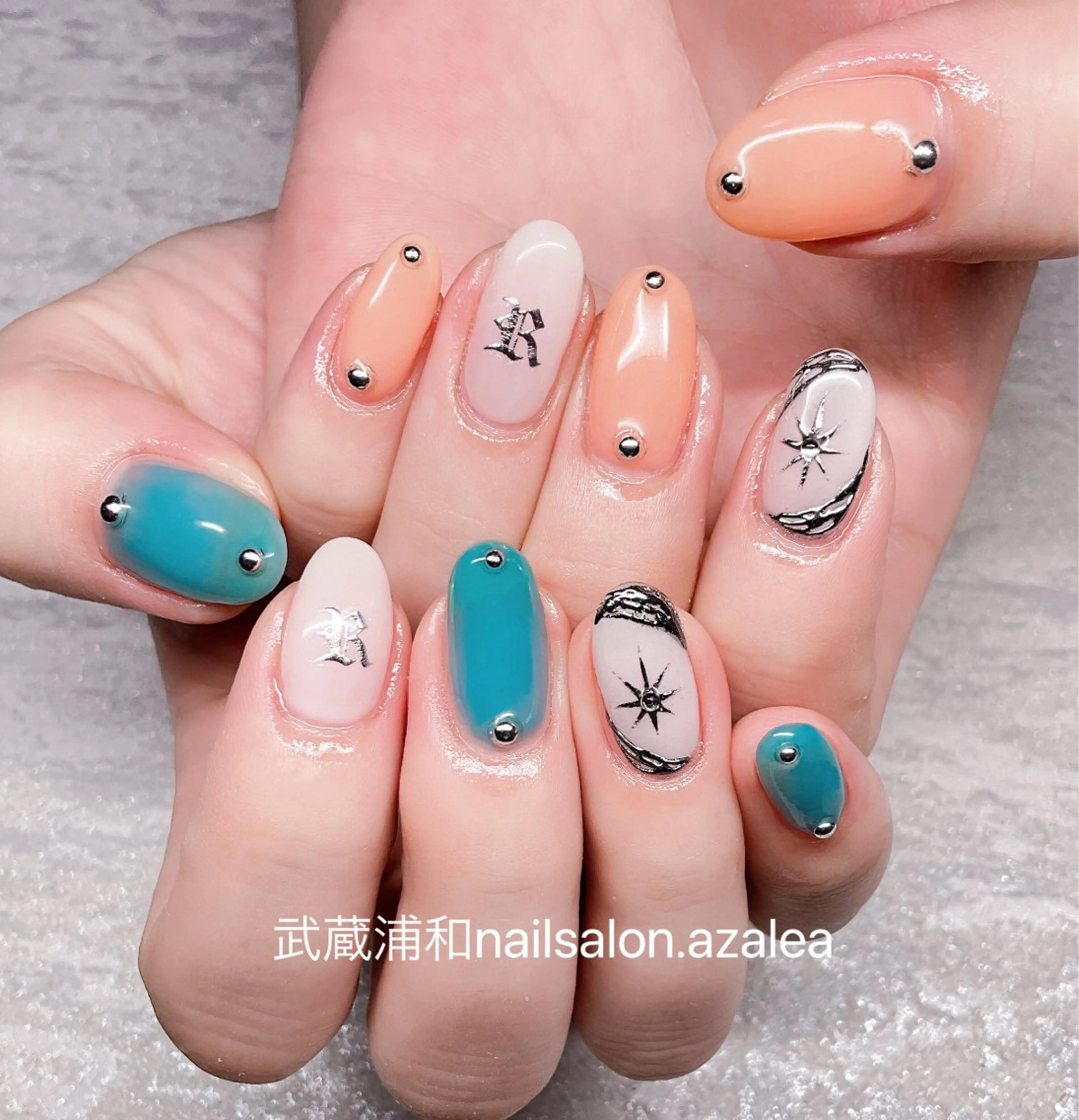 ネイル ハンドネイル R inのネイルデザイン