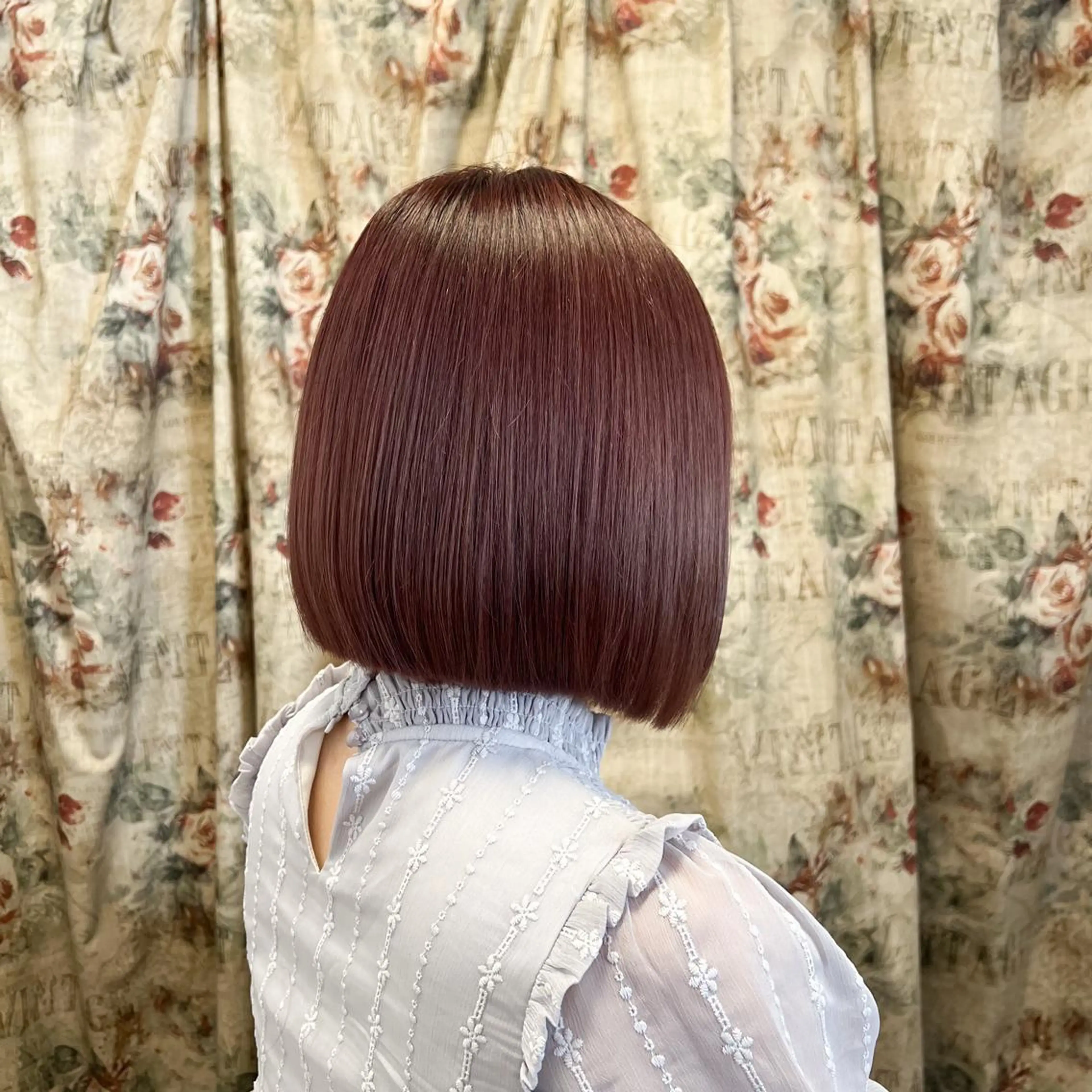 ショート SHIN/レイヤー カット×クロスパーマのヘアスタイル