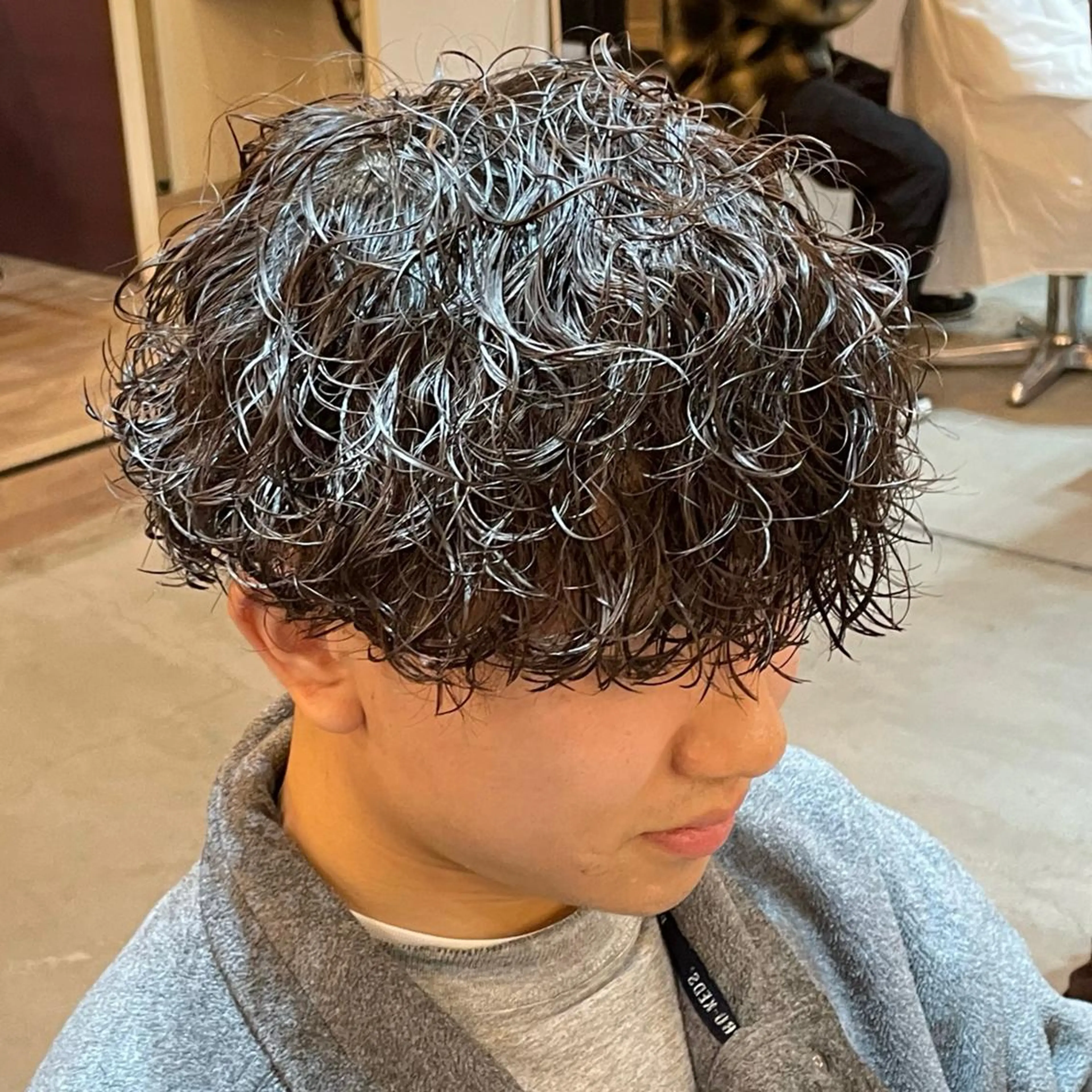 パーマ メンズ メンズサロン OVER町田店のヘアスタイル