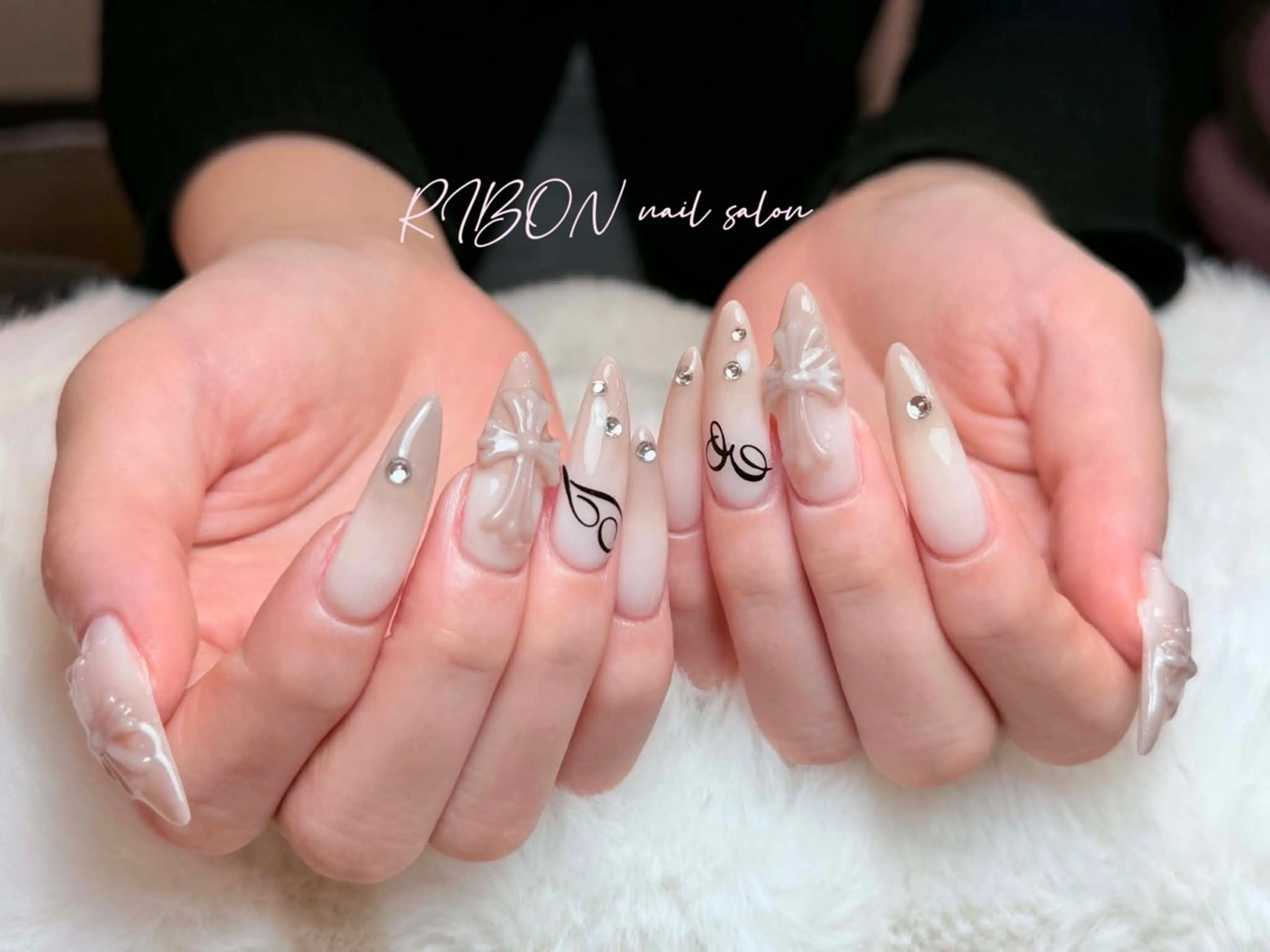 ネイル チークネイル 長さ出し フレンチネイル ジェルネイル グラデーション ハンドネイル RIBON nail 高田馬場のネイルデザイン