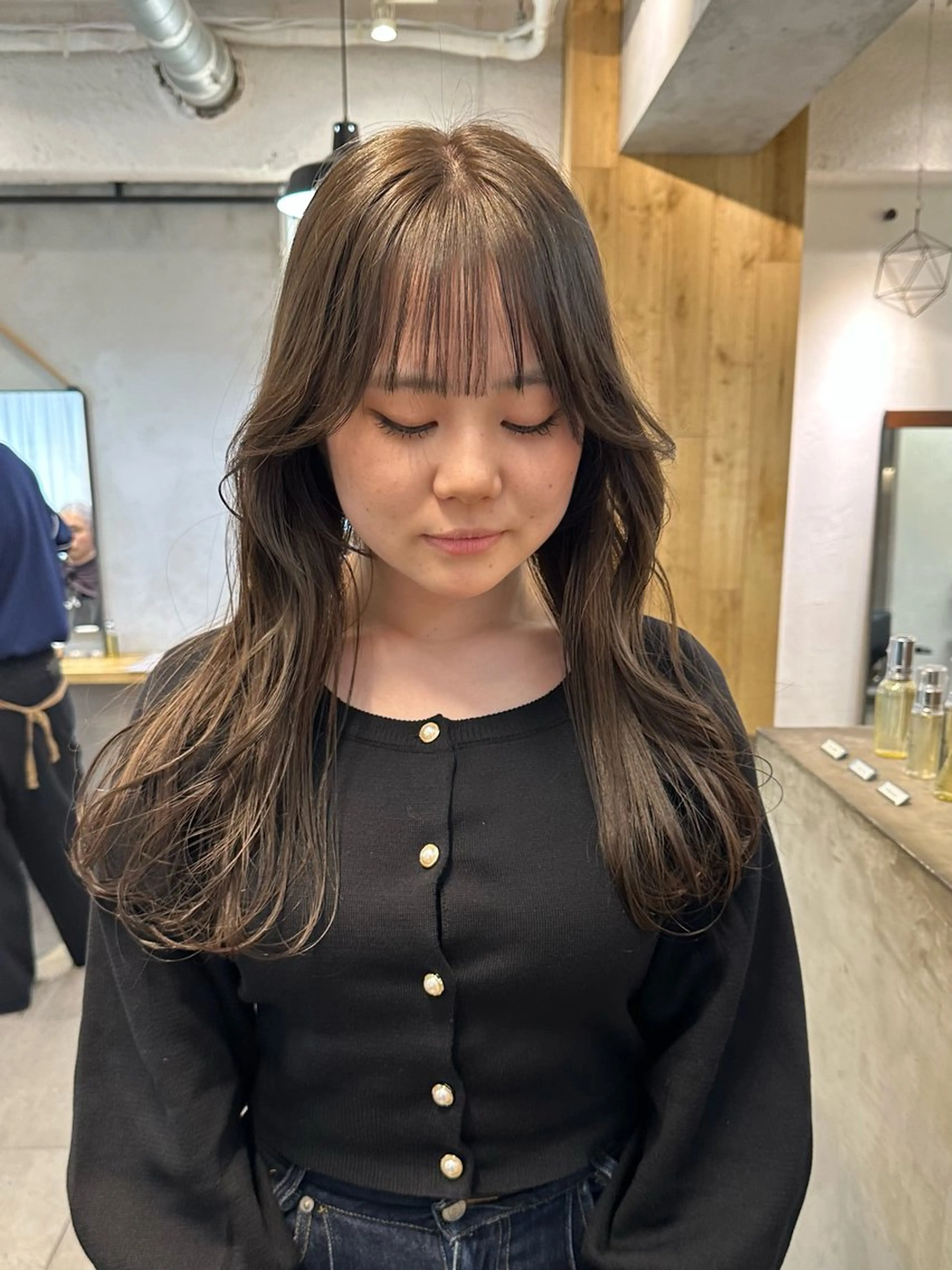 ロング カラー ベージュカラー ブリーチ ブリーチなしカラー オリーブベージュ ヘアカラー トリートメント REINA☁️透明感 カラー/ぷつっと♡のヘアスタイル