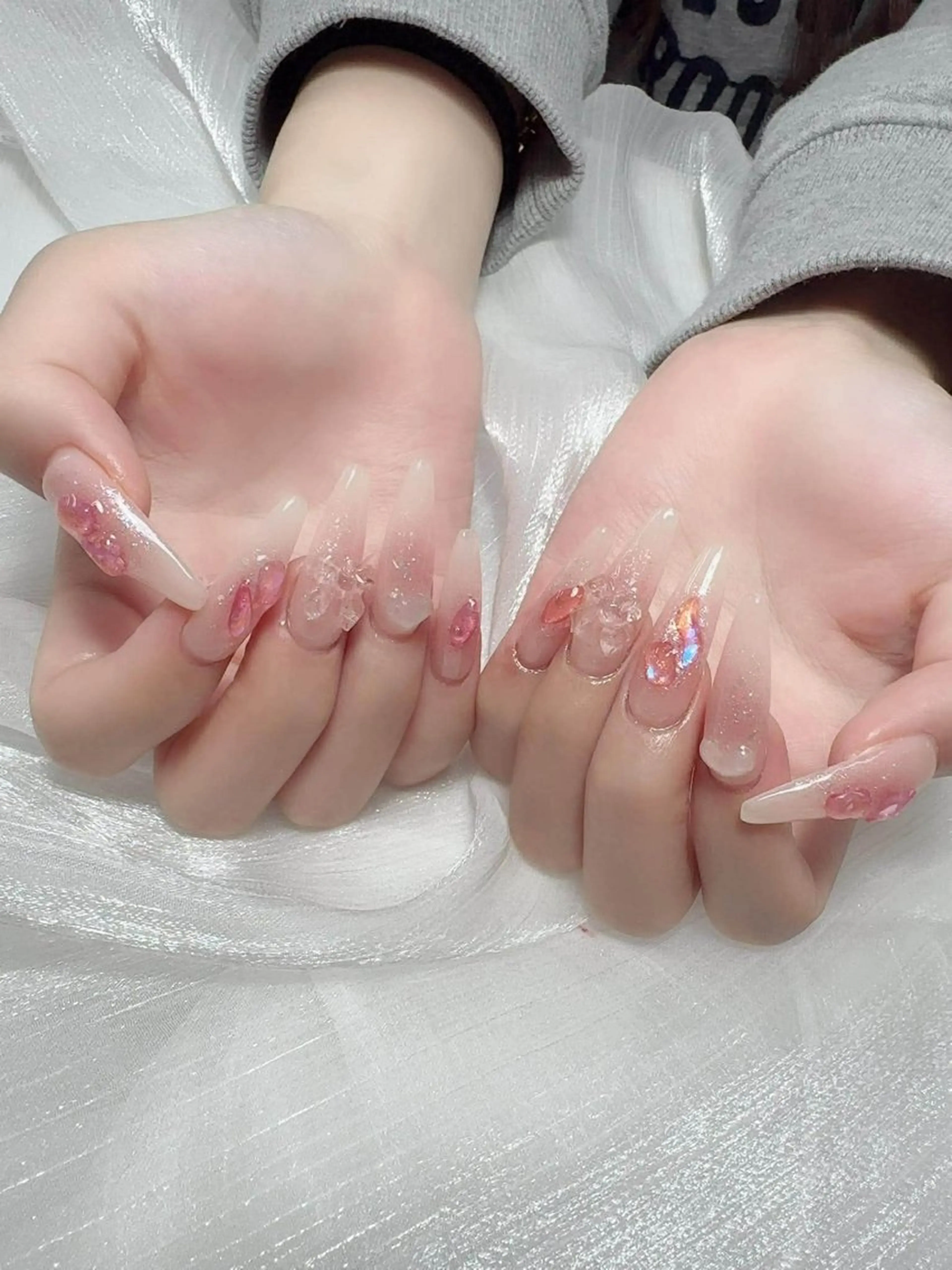 ネイル フレンチネイル グラデーション 韓国ネイル マグネットネイル ミラーネイル ハンドネイル Squen Nail 【持ち込みOK】のネイルデザイン