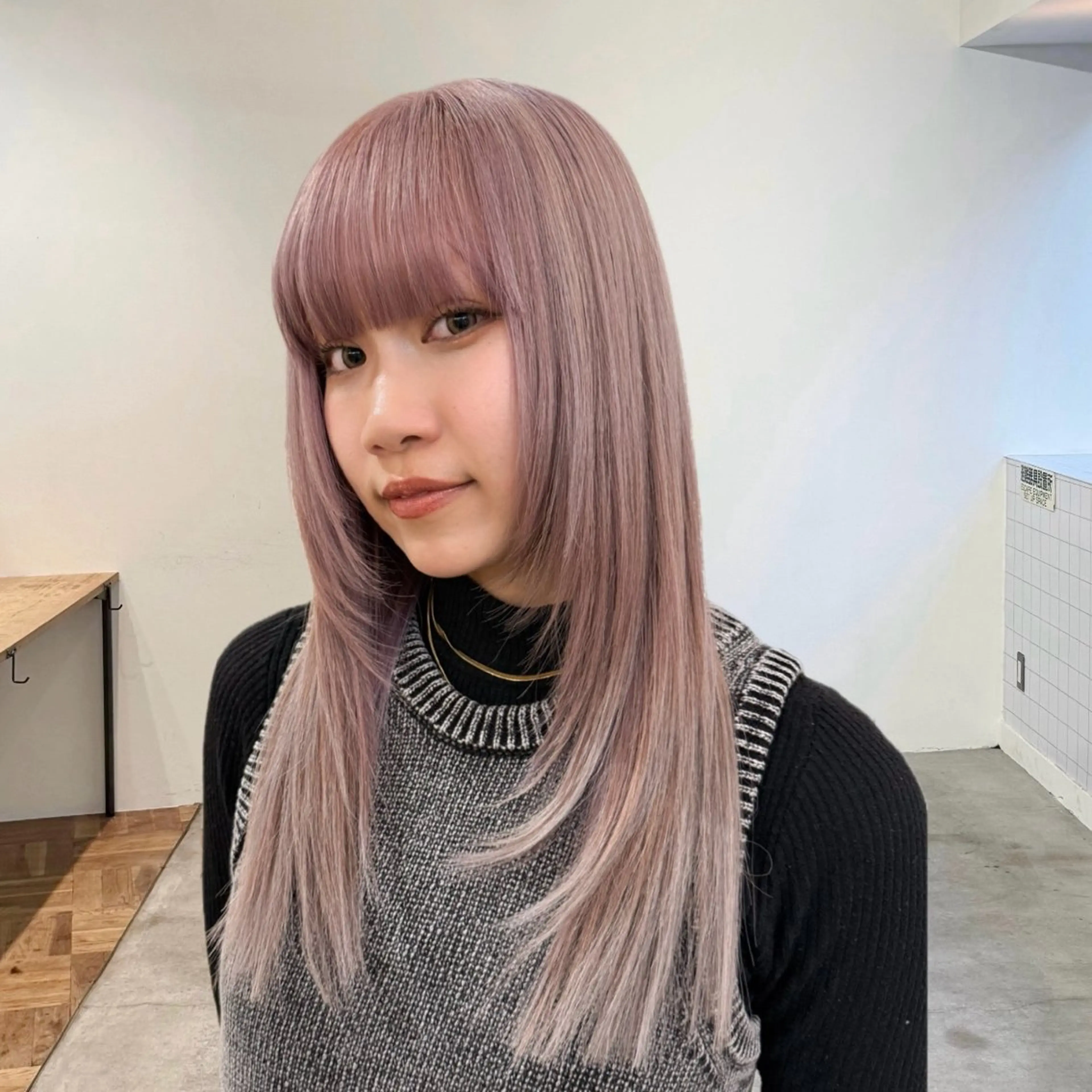 ロング ダメージレス縮毛矯 正・ブリーチMICOのヘアスタイル