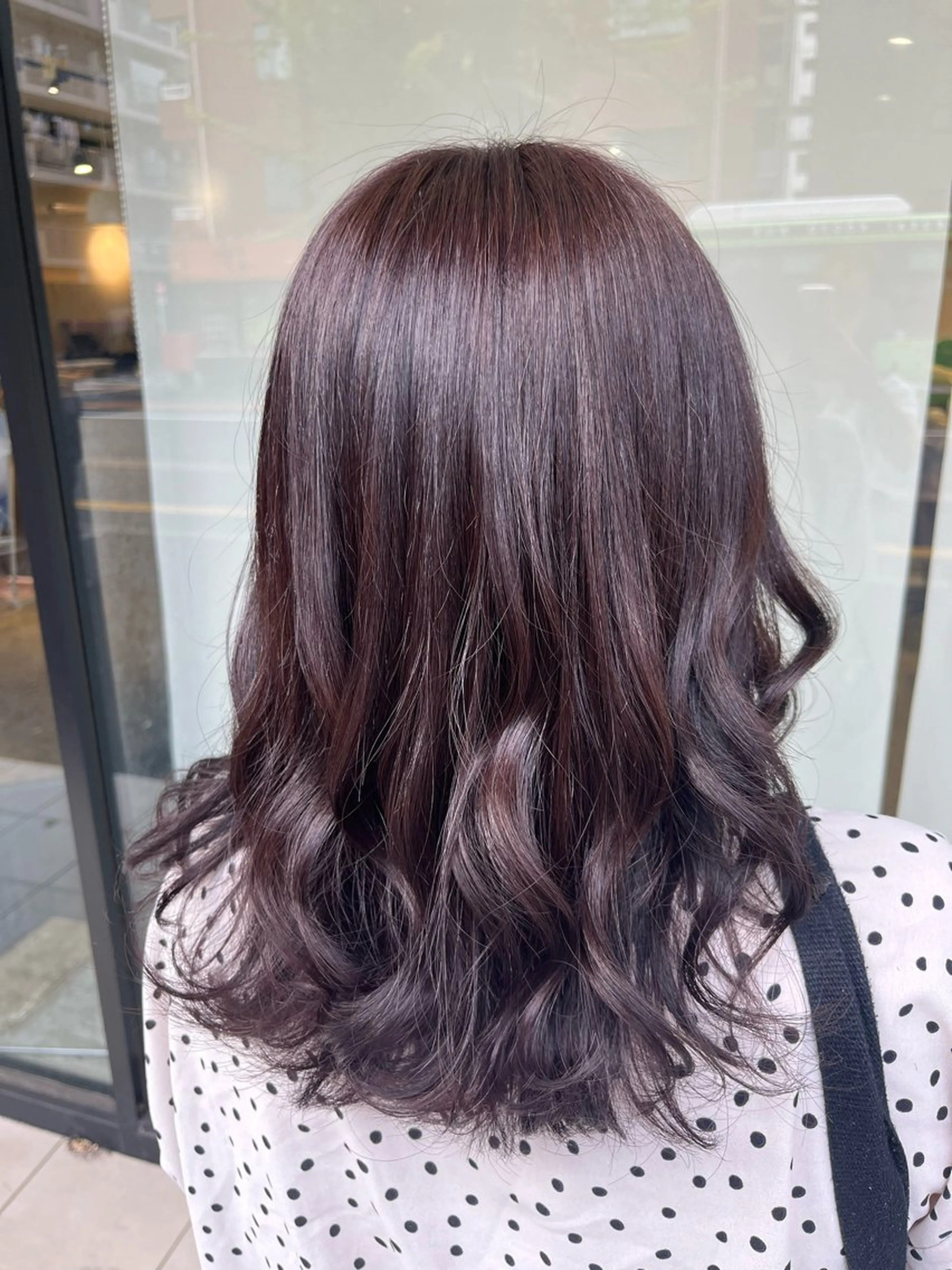 ミディアム レディースカット SHIORIのヘアスタイル