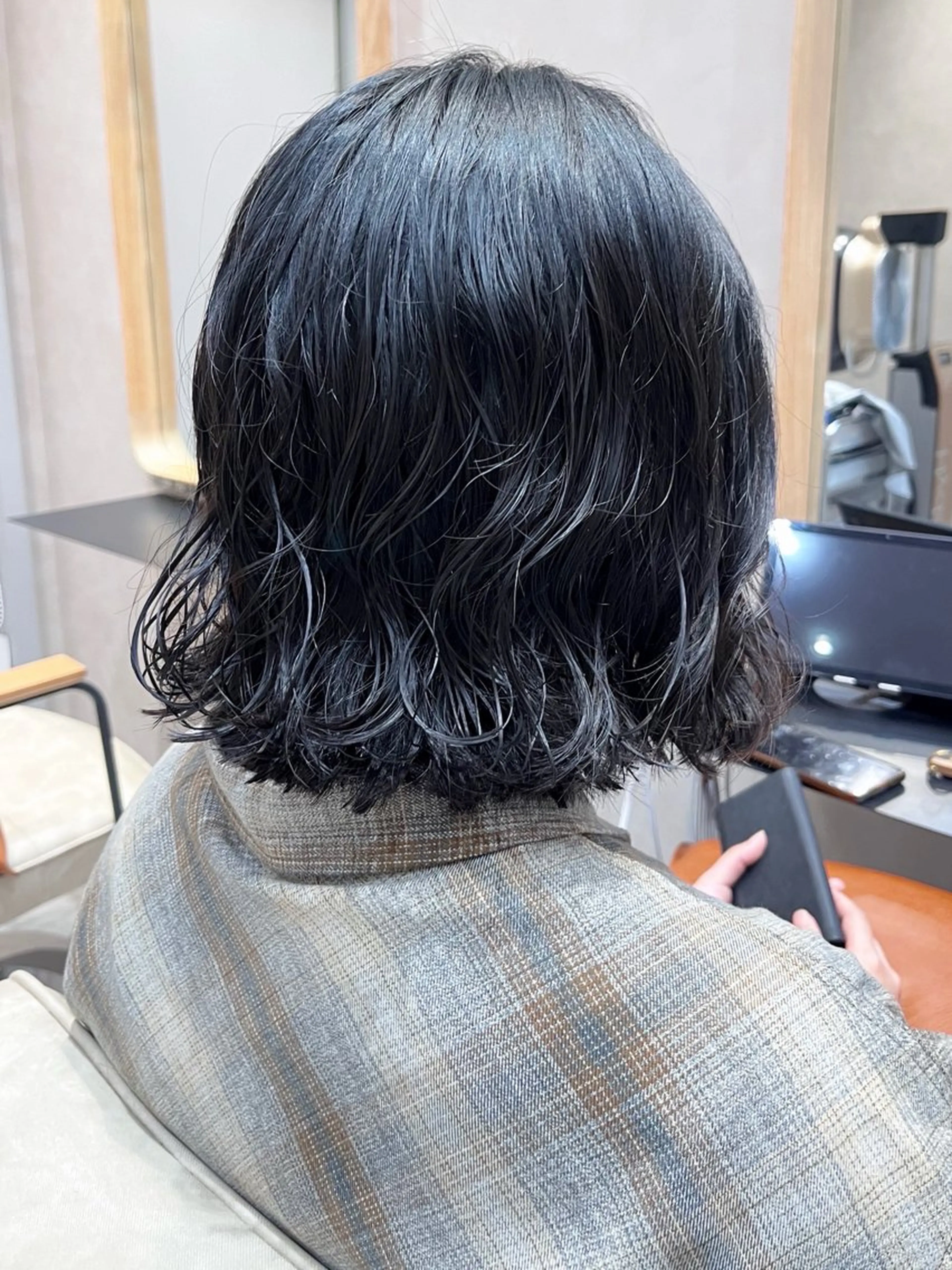 ミディアム パーマ 阿久津真衣 似合わせカットのヘアスタイル