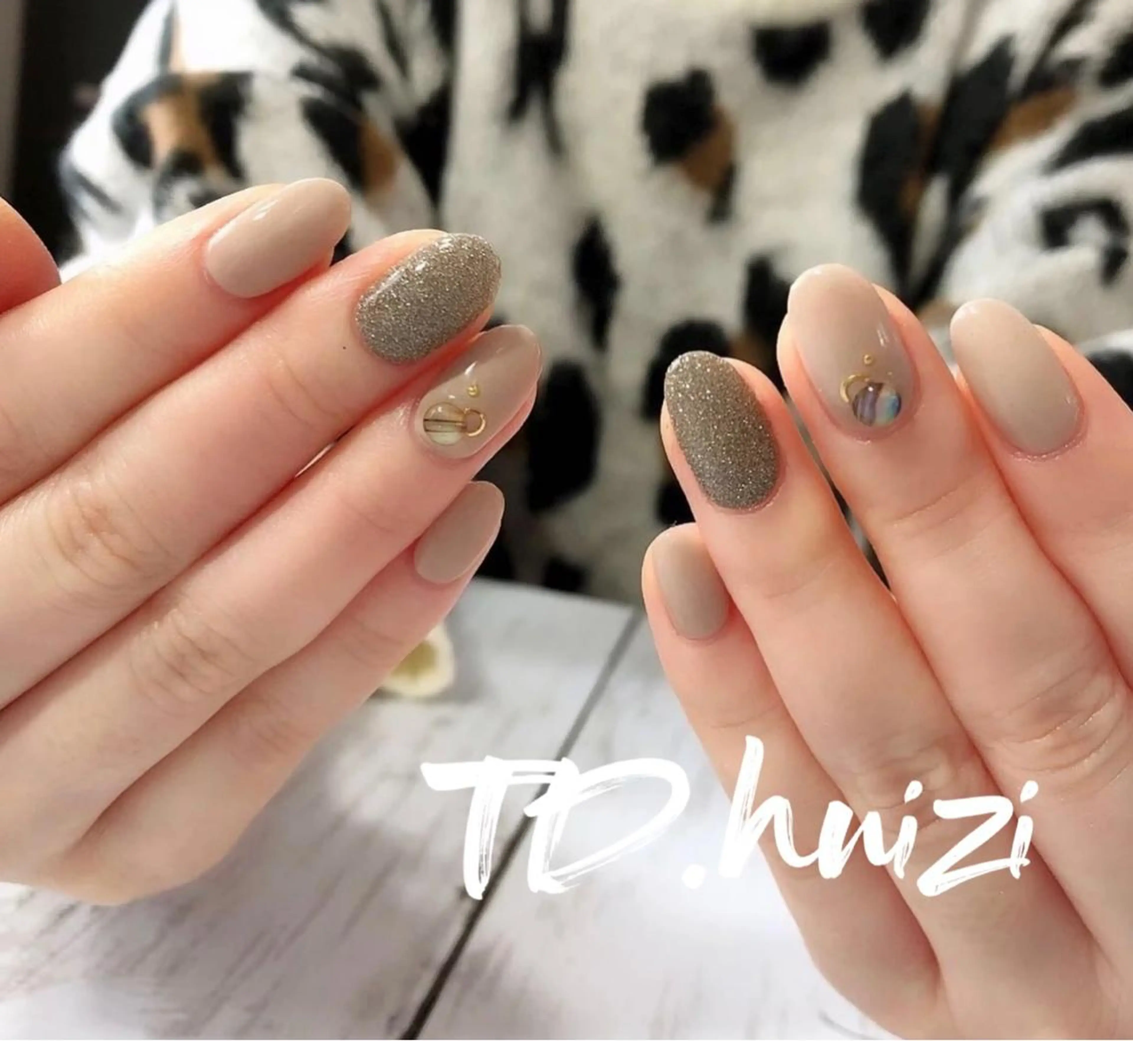 ミディアム めぐみのネイルサロン スタッフ練習のネイルデザイン