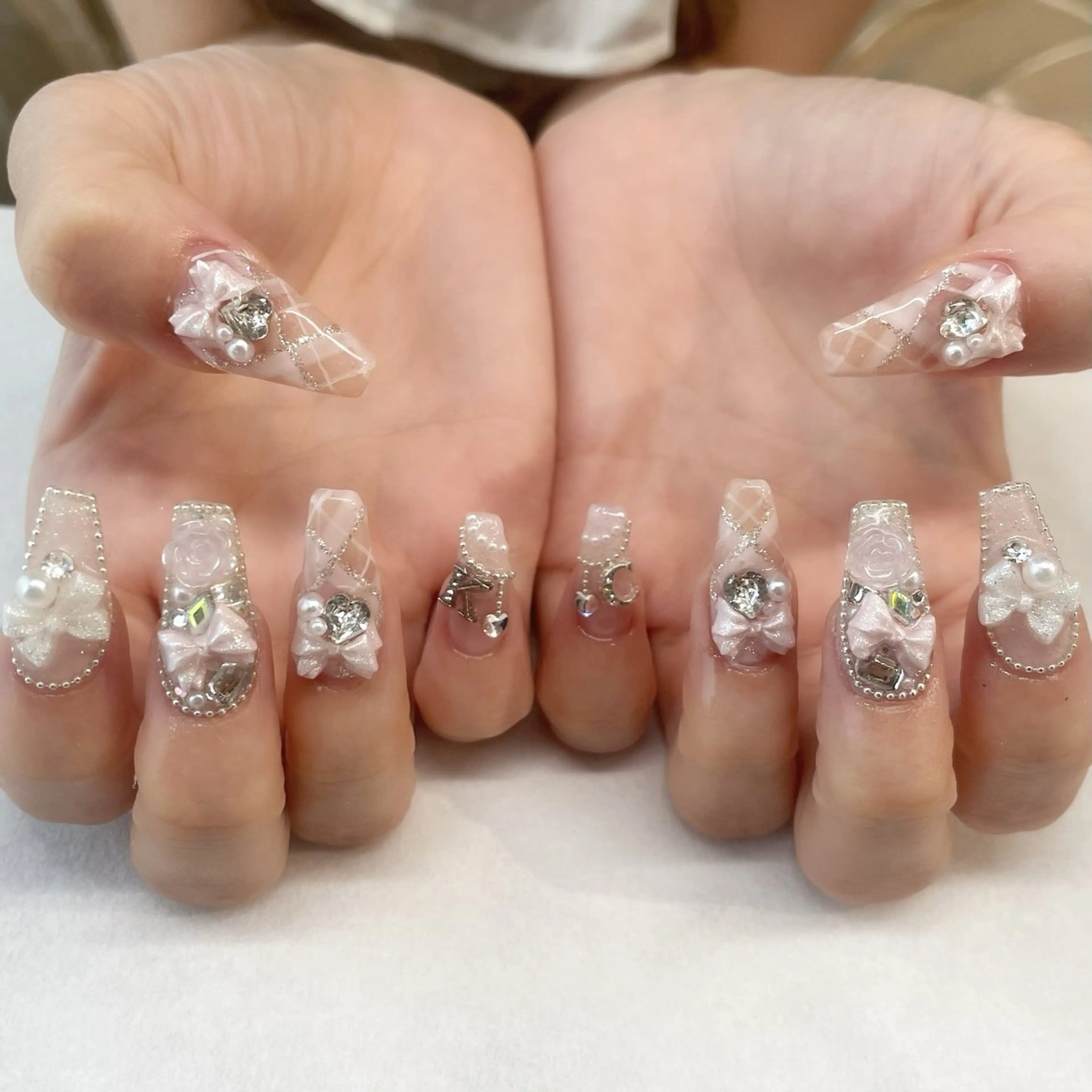 ネイル ハンドネイル 💎🐰 saki. m 🐰💎のネイルデザイン