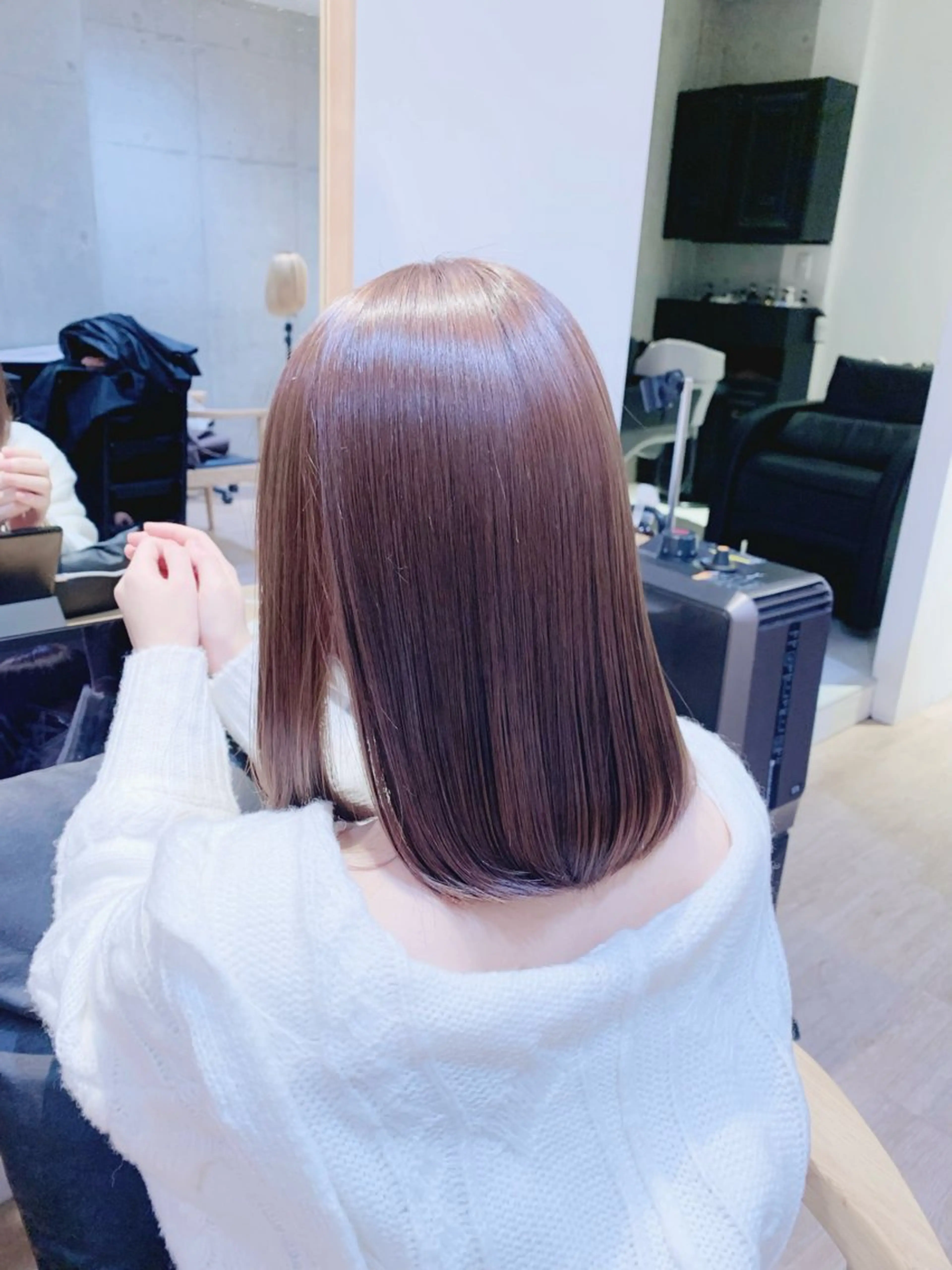 ミディアム カラー 小顔ショート🌿 Say.石川葵のヘアスタイル