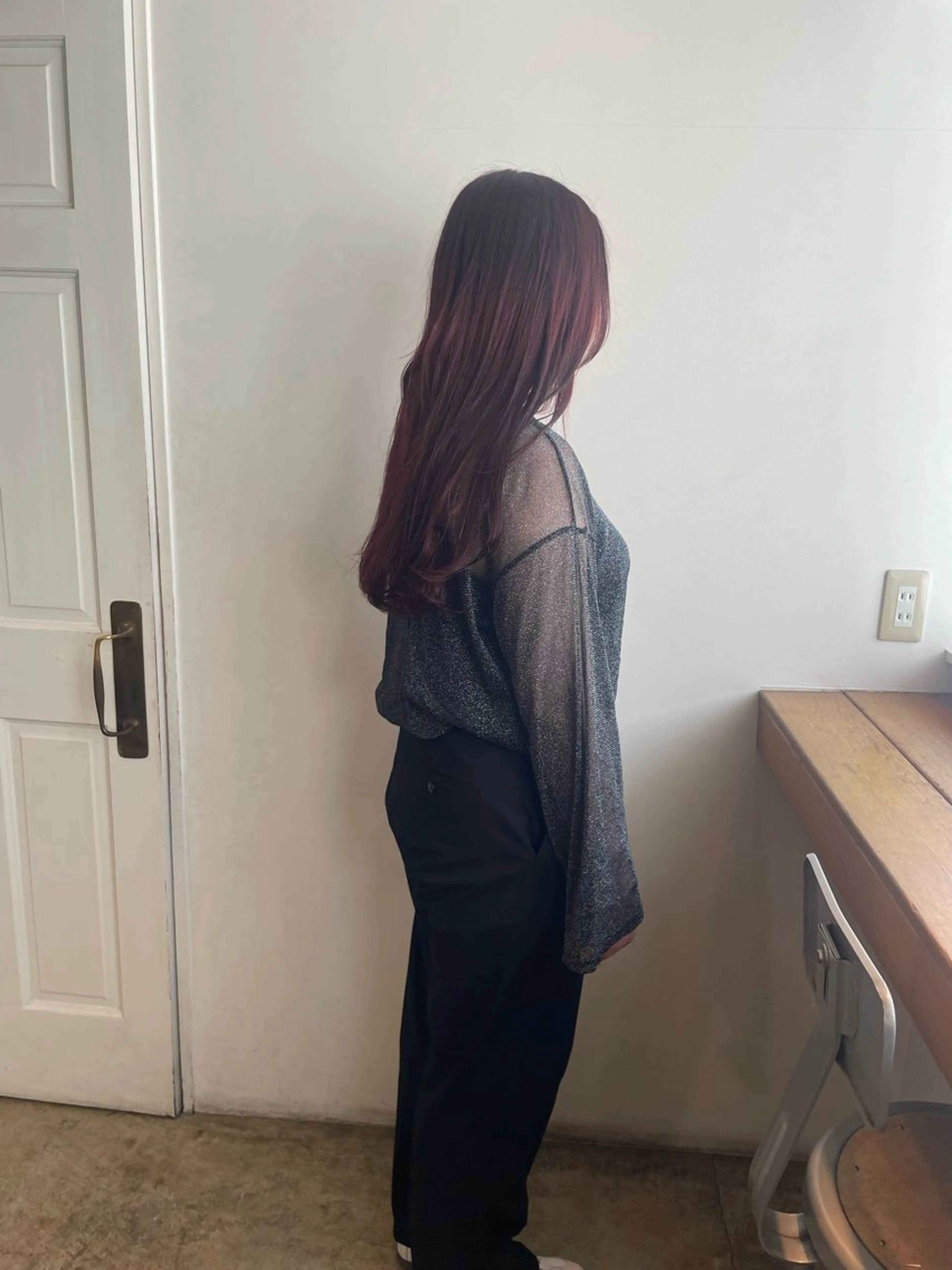 ロング カラー ボルドーカラー カット ヘアカラー トリートメント MIOベージュカラー 柔らかいカラーのヘアスタイル