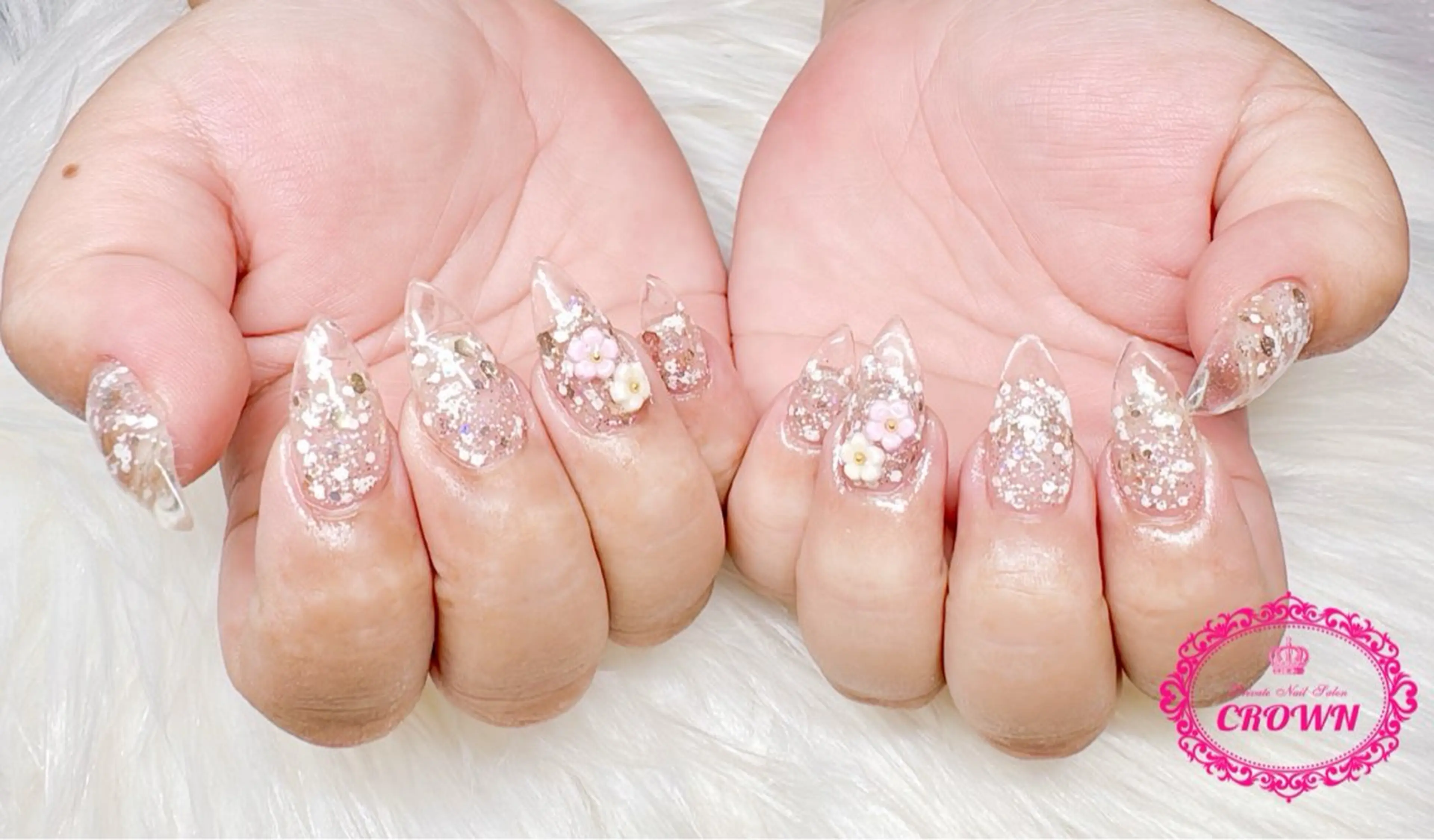 ネイル CROWN プライベートサロンのネイルデザイン