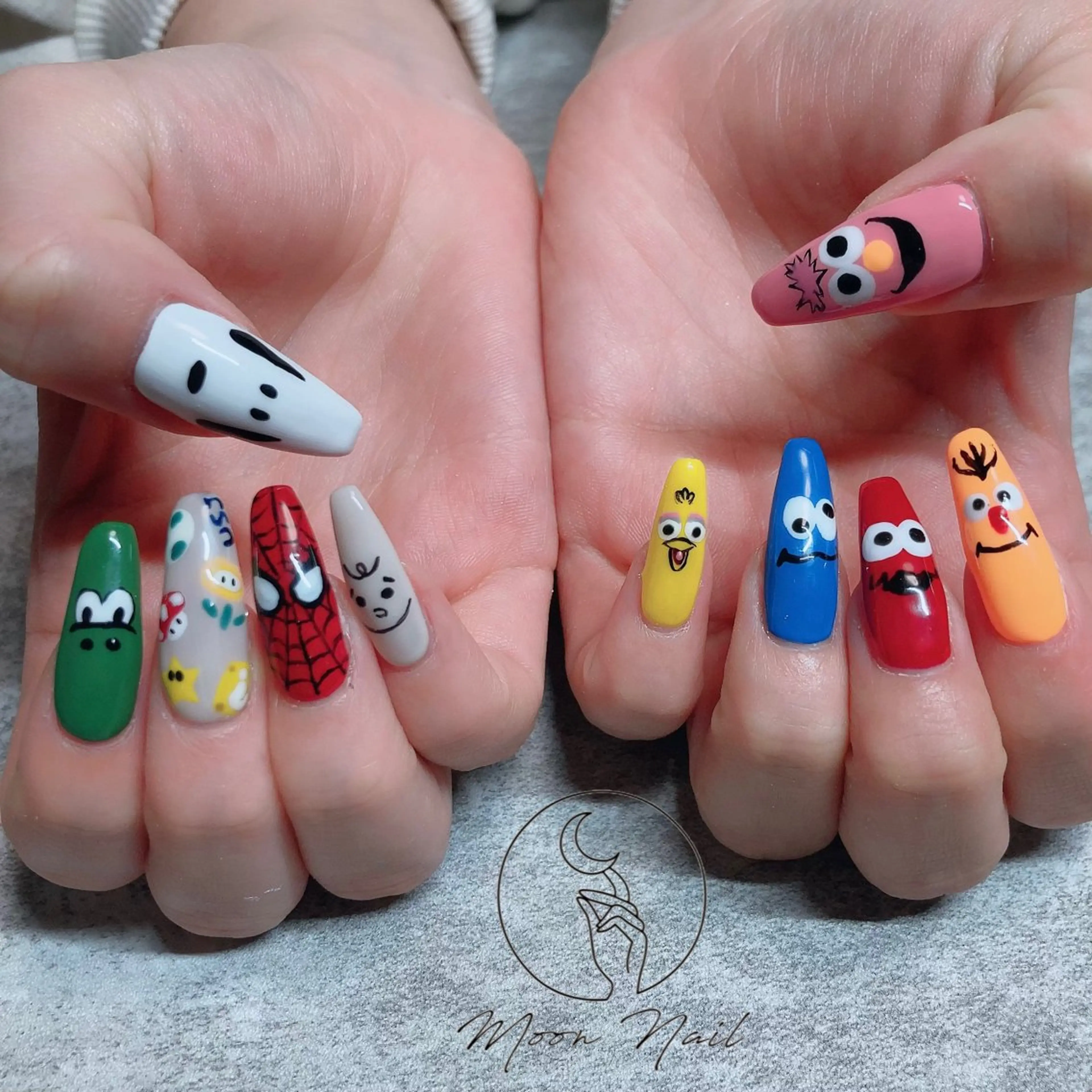 ネイル ハンドネイル Moon  Nail /栄　大須のネイルデザイン