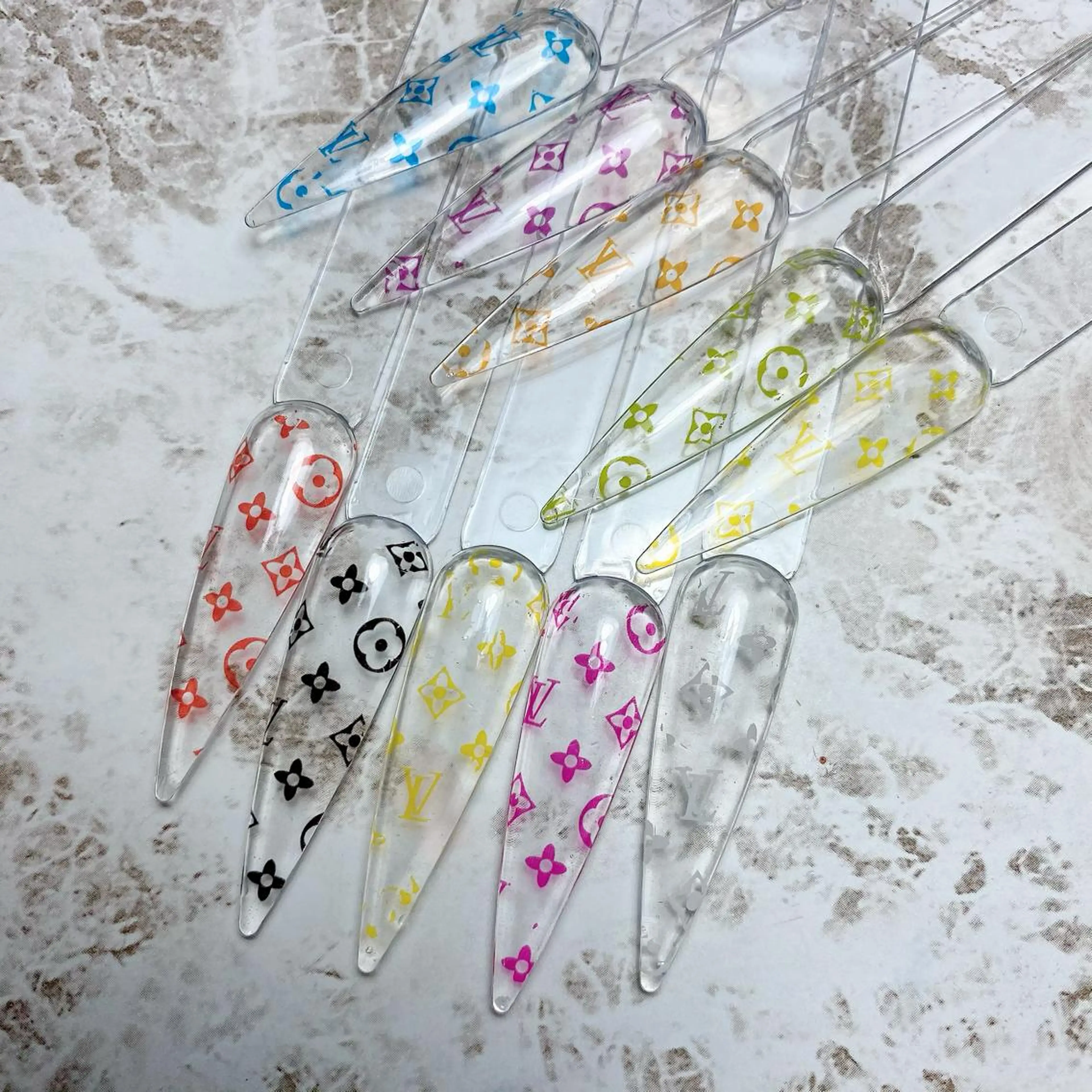 ネイル preciosa.nail所属・久場 晴美のネイルデザイン