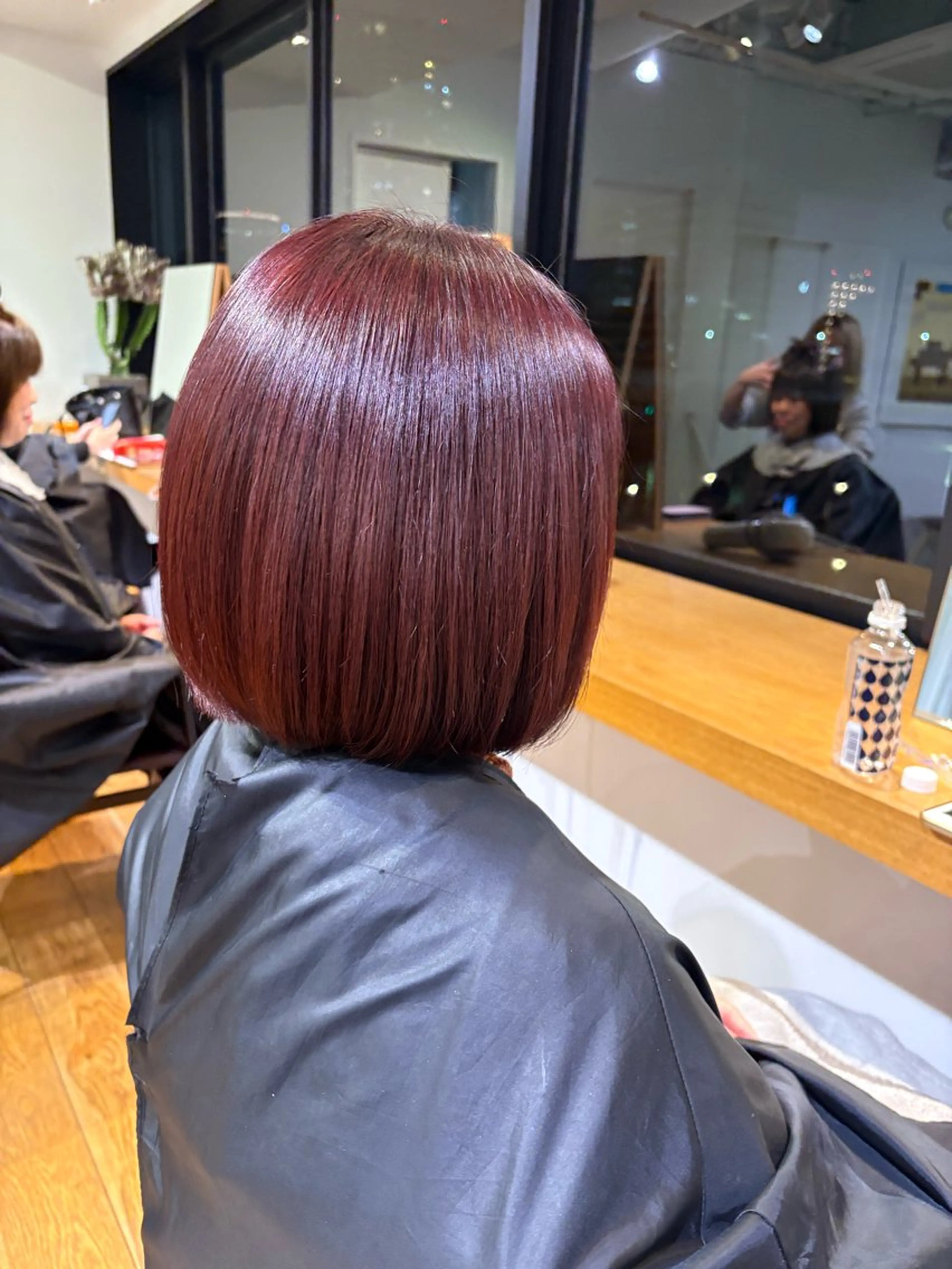 ショート カラー ボルドーカラー ヘアカラー トリートメント 植林 奨のヘアスタイル