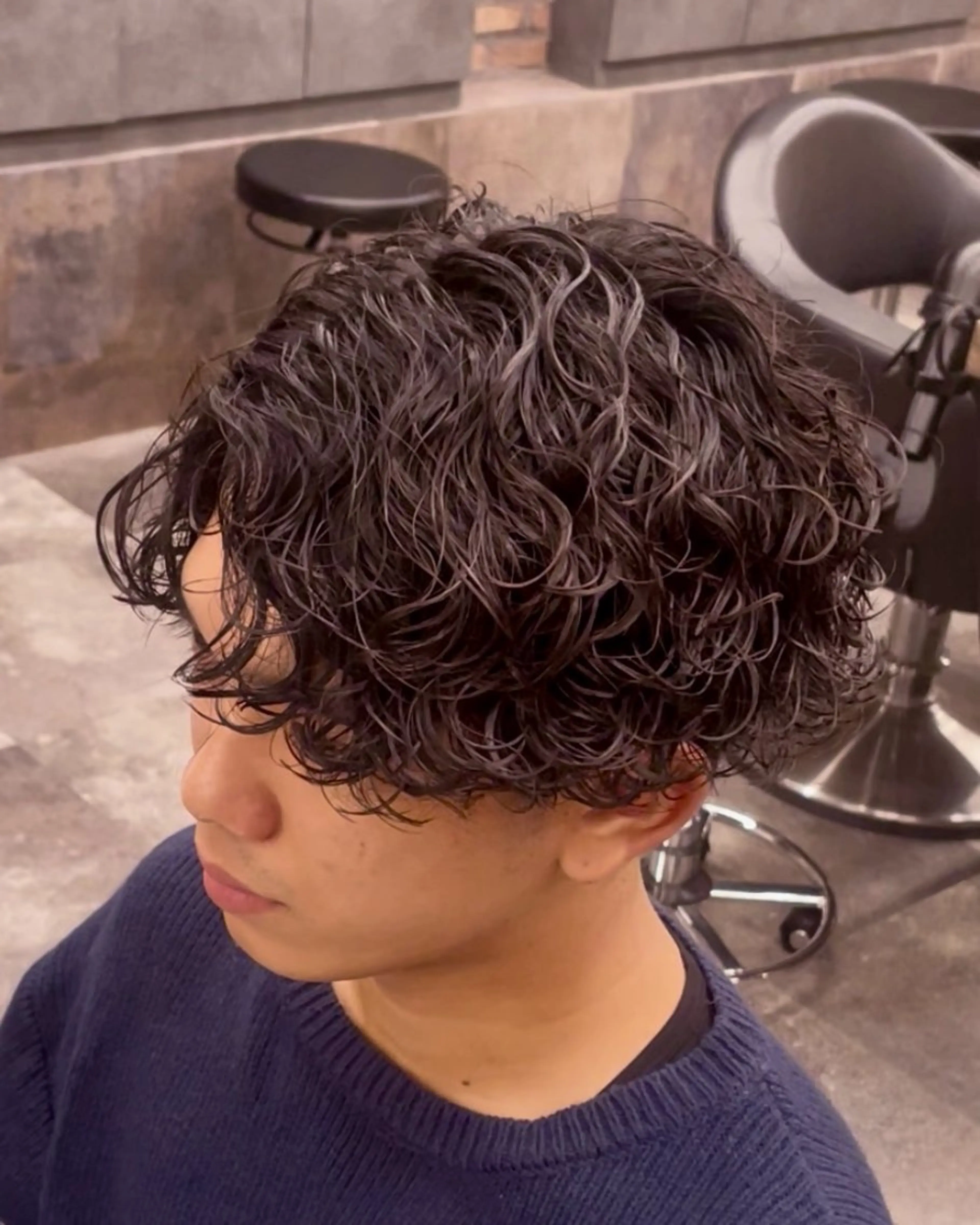 パーマ メンズ シャドウ/フェザー 朝崎倭斗のヘアスタイル