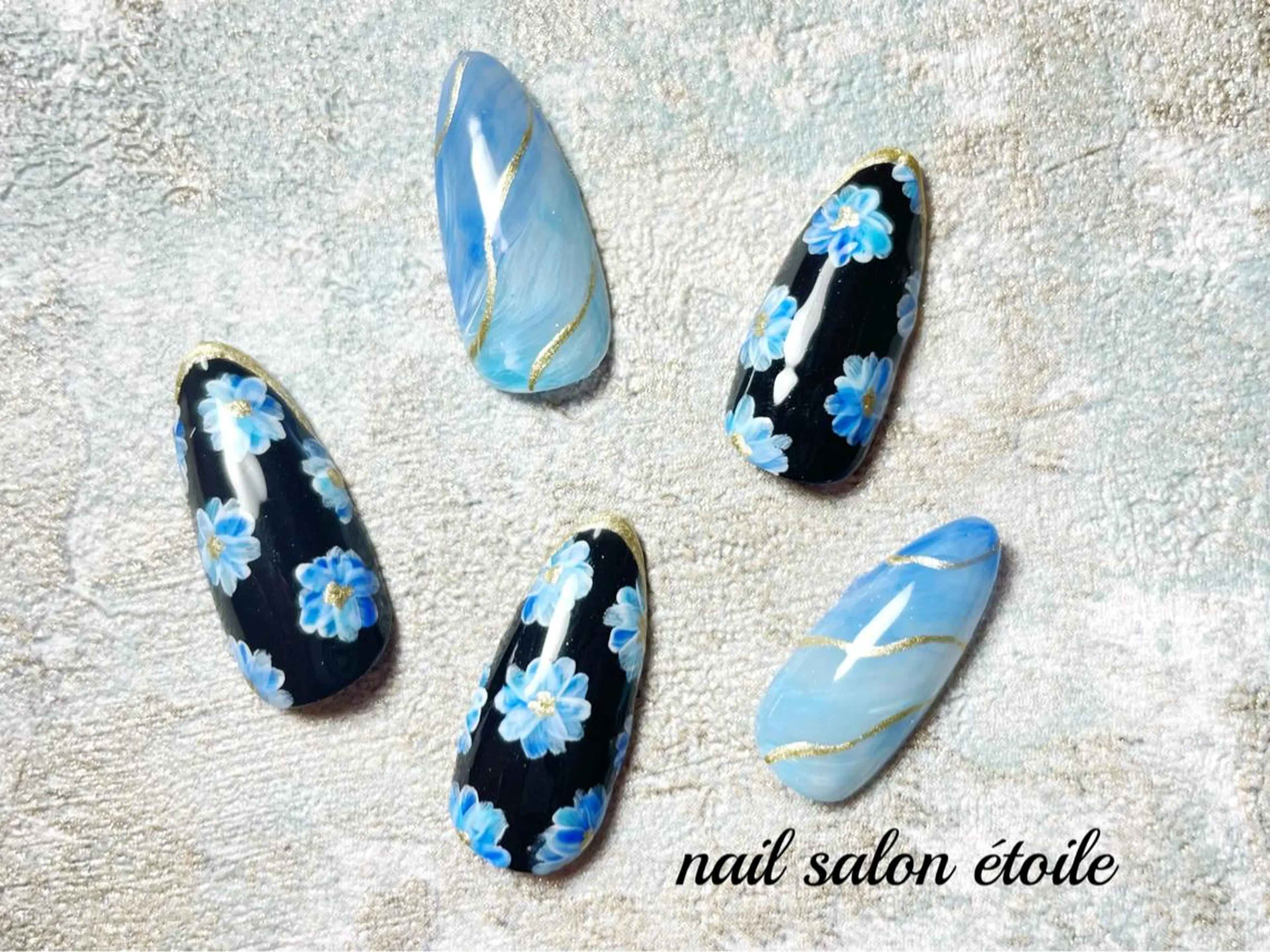 ネイル アートネイル ブルー フラワーネイル ジェルネイル ニュアンスネイル ハンドネイル nail salon étoileのネイルデザイン