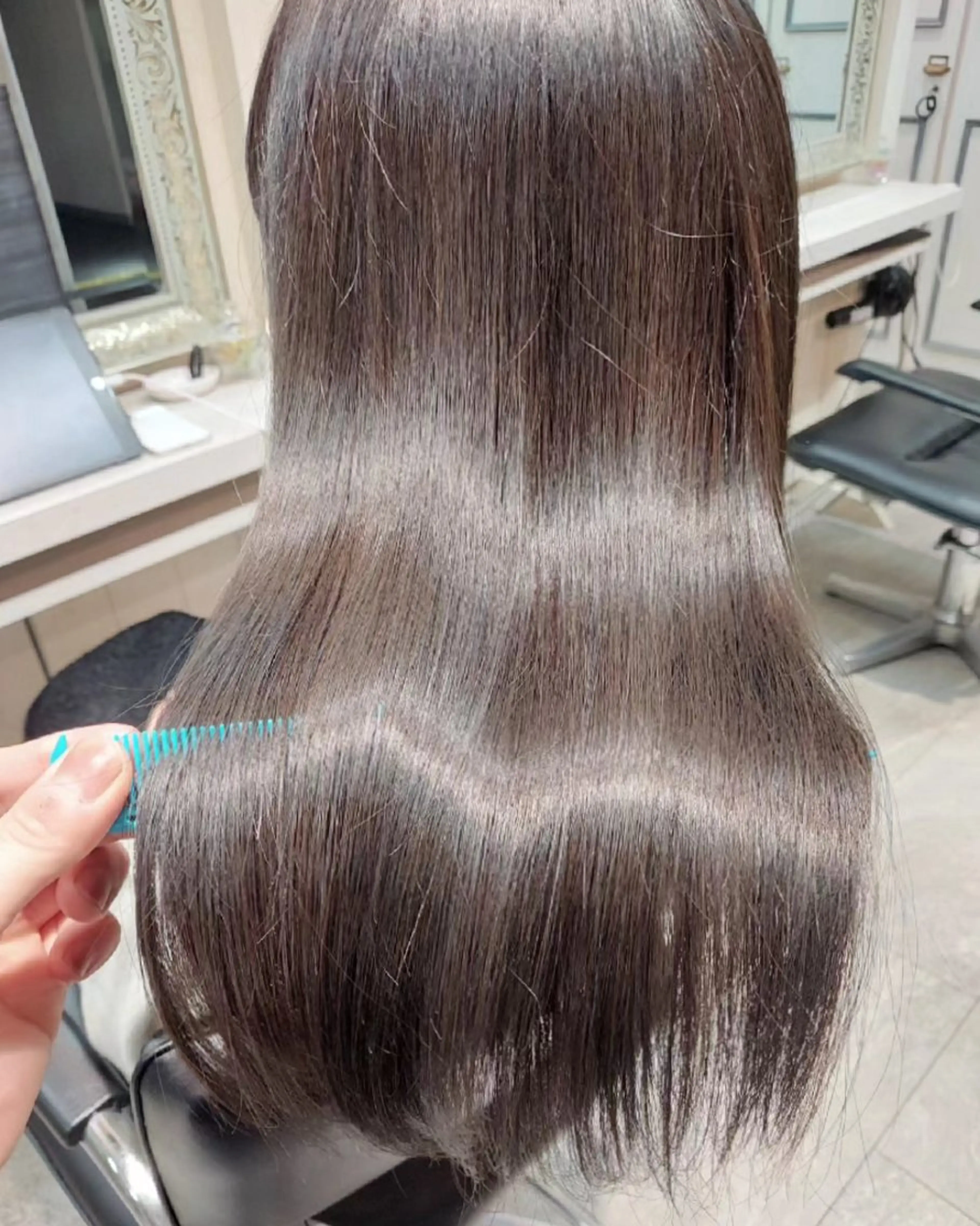 ロング カラー グレージュ 髪質改善 カット ヘアカラー トリートメント ヘアセット ブリーチ・ハイトーン 特化🎉内山のヘアスタイル