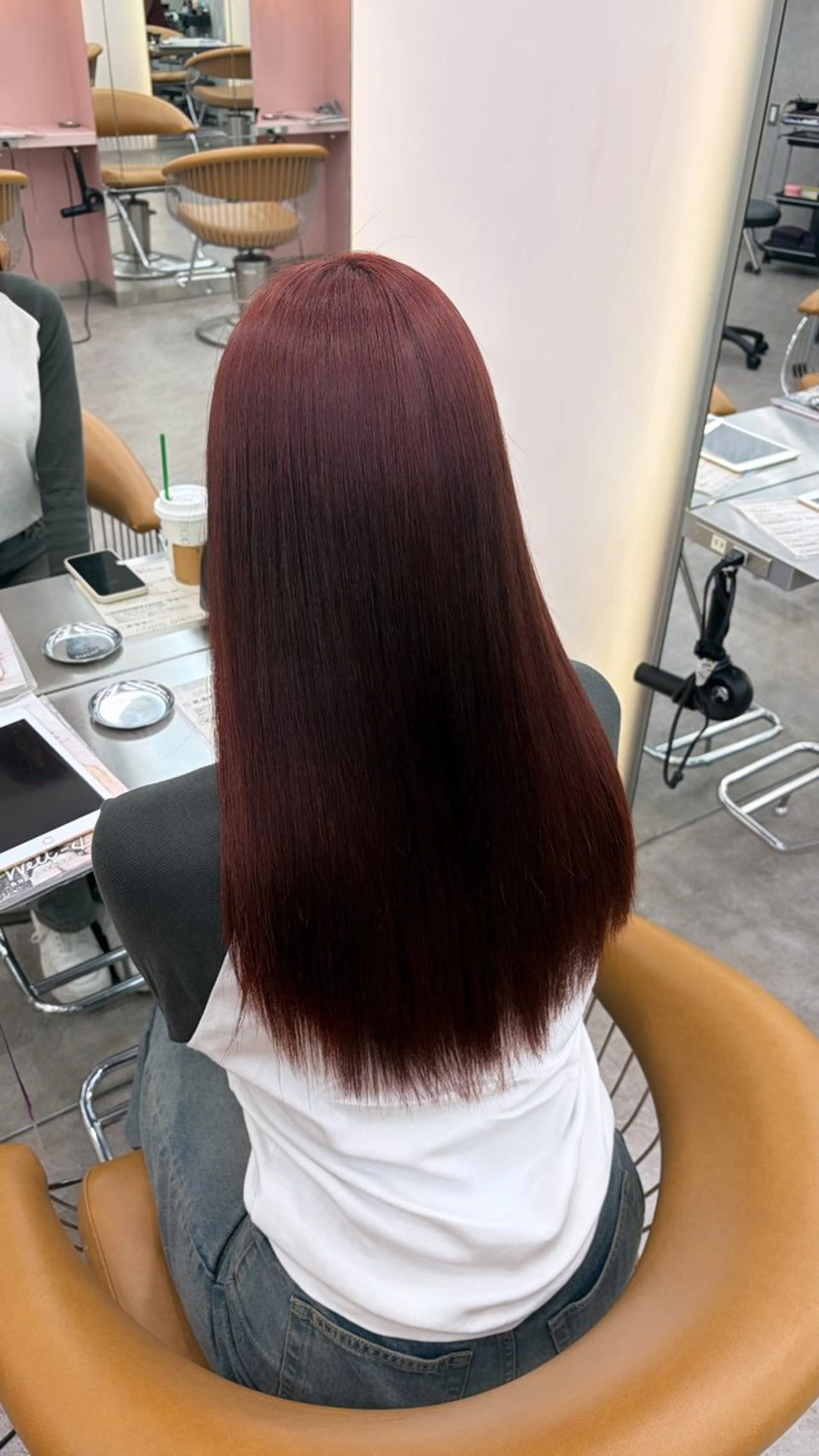 ロング カラー 松本 七那のヘアスタイル