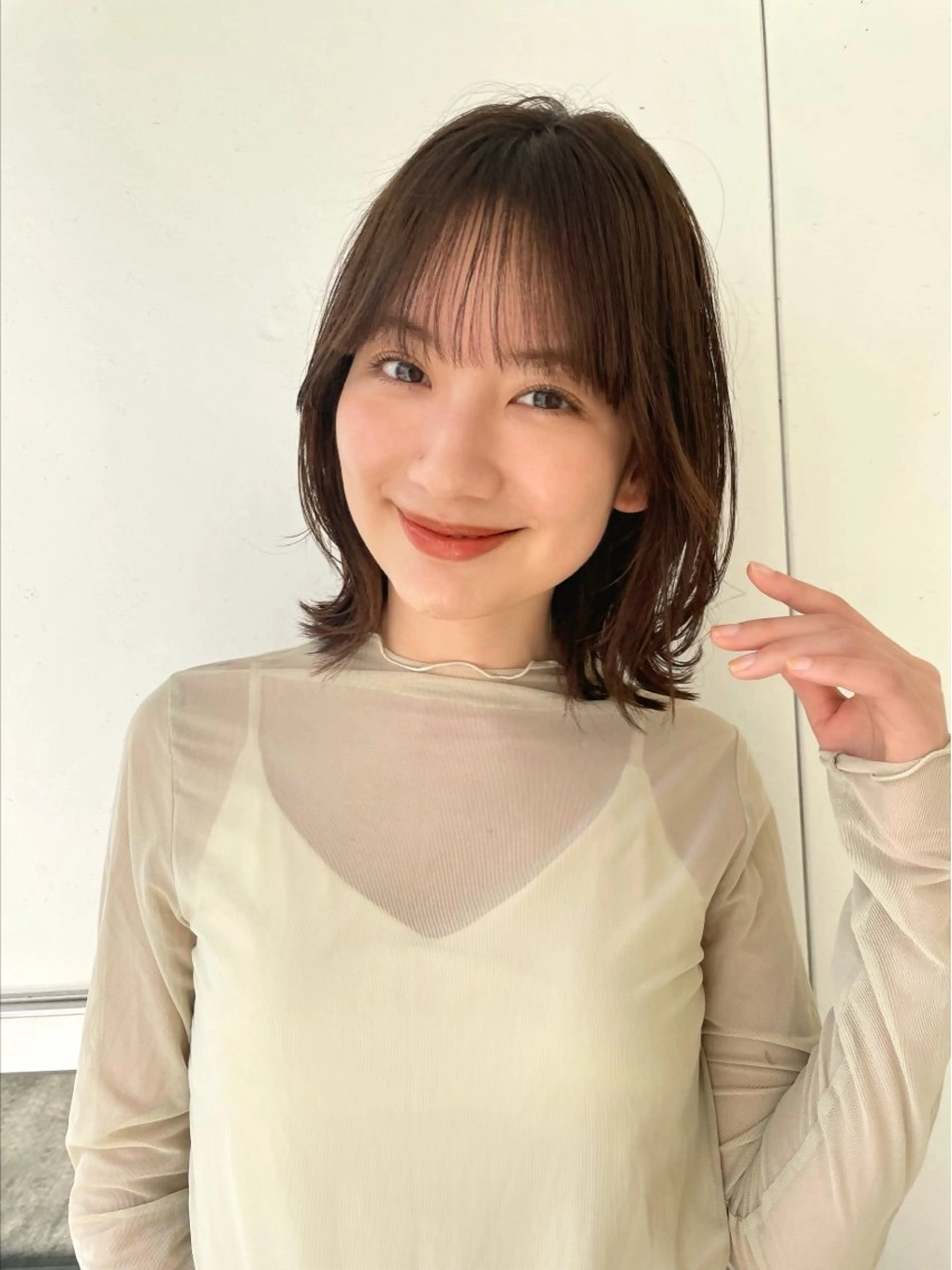 ミディアム カラー 切りっぱなしボブ ボブレイヤー ボブ くびれヘア 顔まわりレイヤー カット ヘアカラー 結べるレイヤーボブ くびれLady表参道のヘアスタイル
