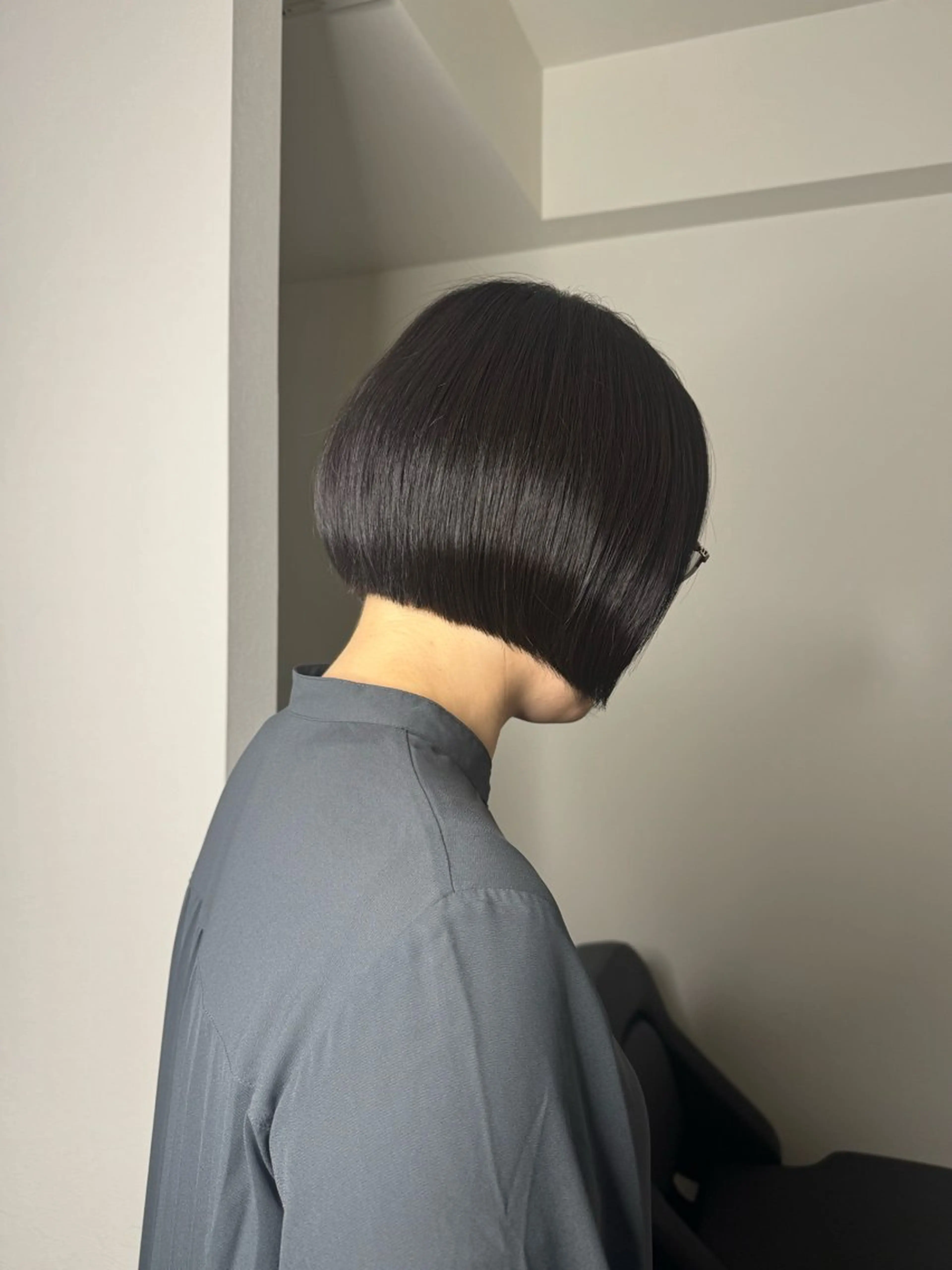 ショート カラー 大人な抜け感レイヤー remi🖤のヘアスタイル