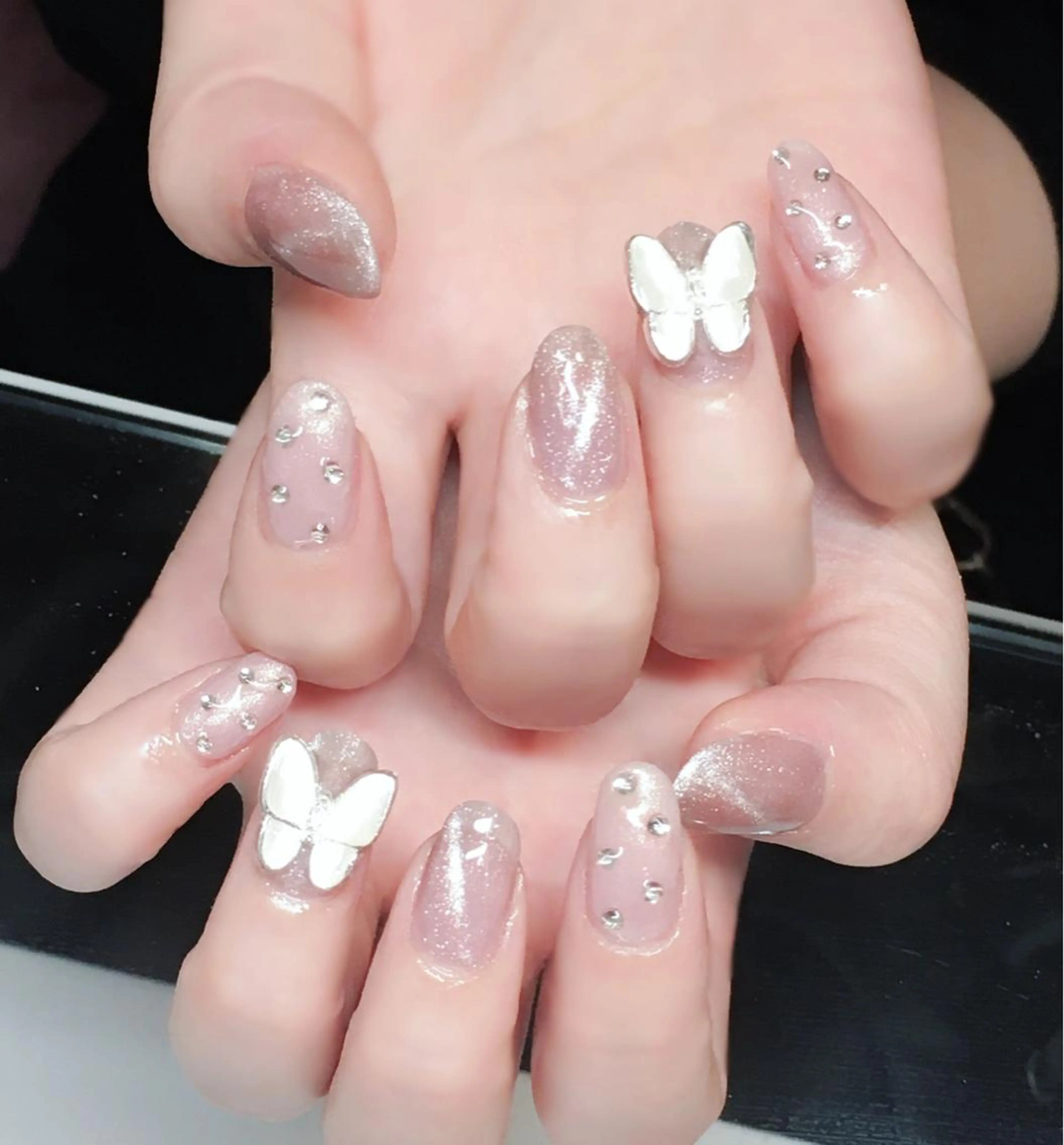 ネイル ジェルネイル キラキラネイル 韓国ネイル マグネットネイル ワンホンネイル Nyanco Nailのネイルデザイン