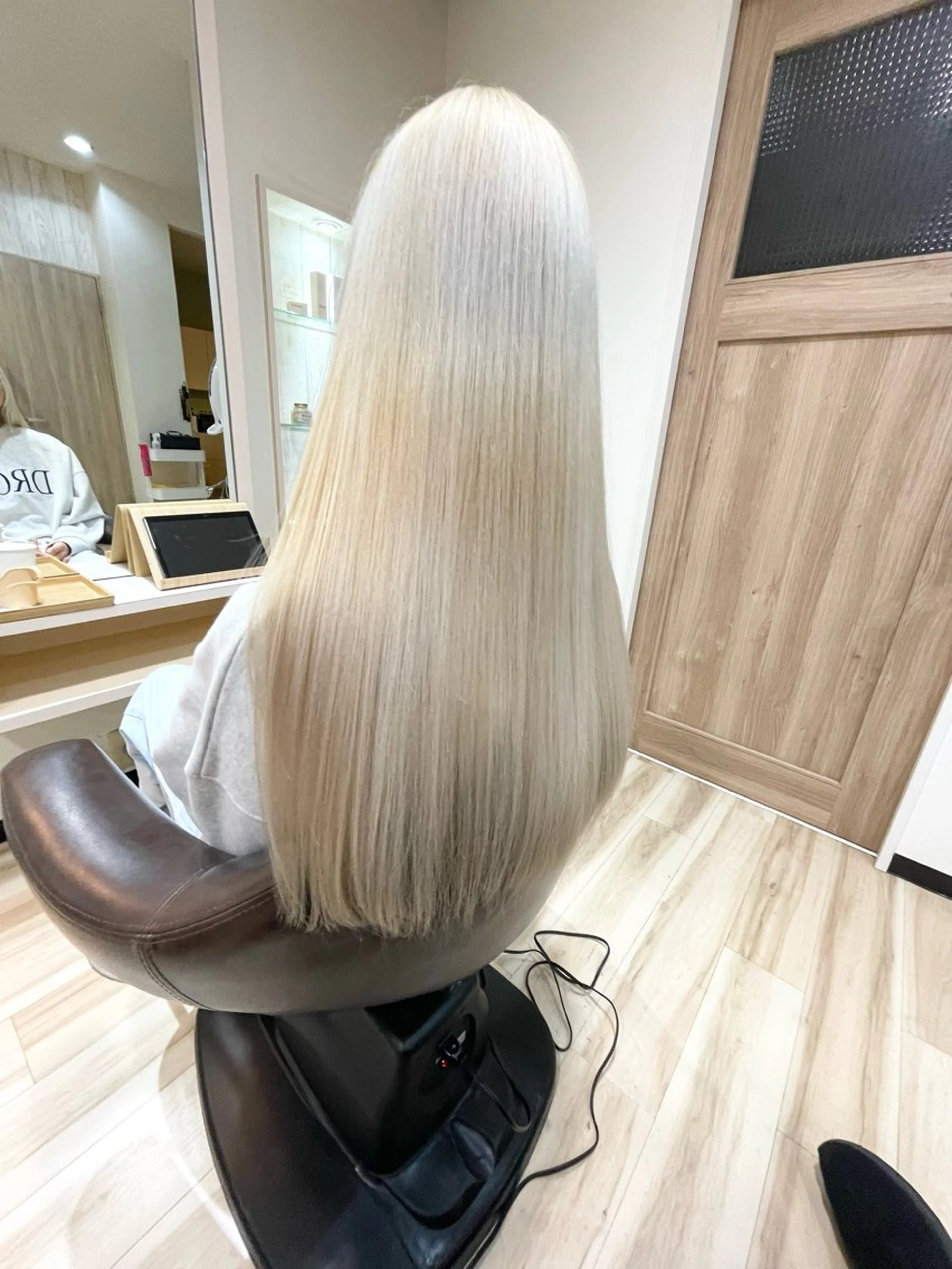 ロング カラー ブリーチ ブロンド ホワイトブロンド 🌈派手髪ハイトーン 🌈鈴木亮太🌈のヘアスタイル