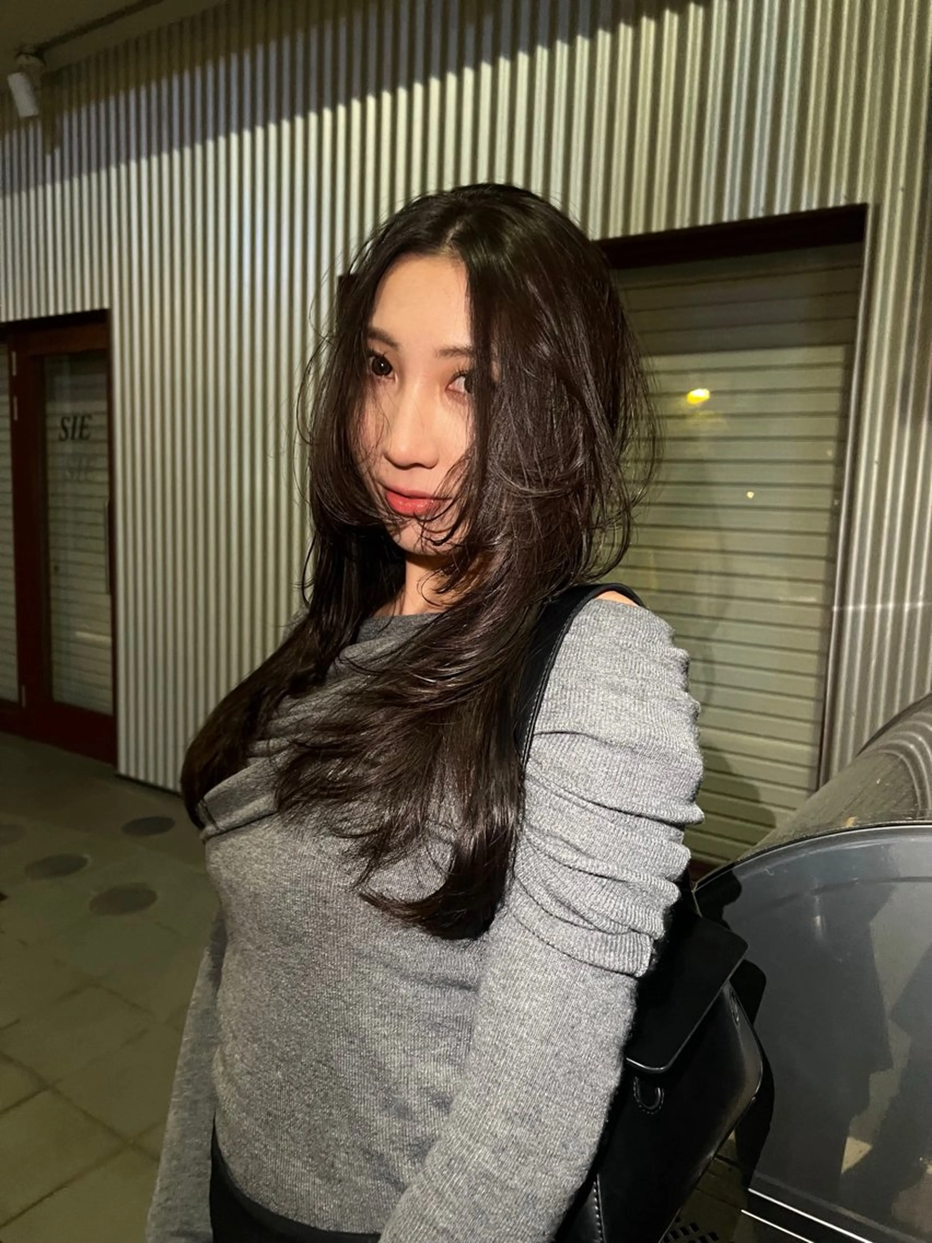 ロング 室屋 鈴音のヘアスタイル