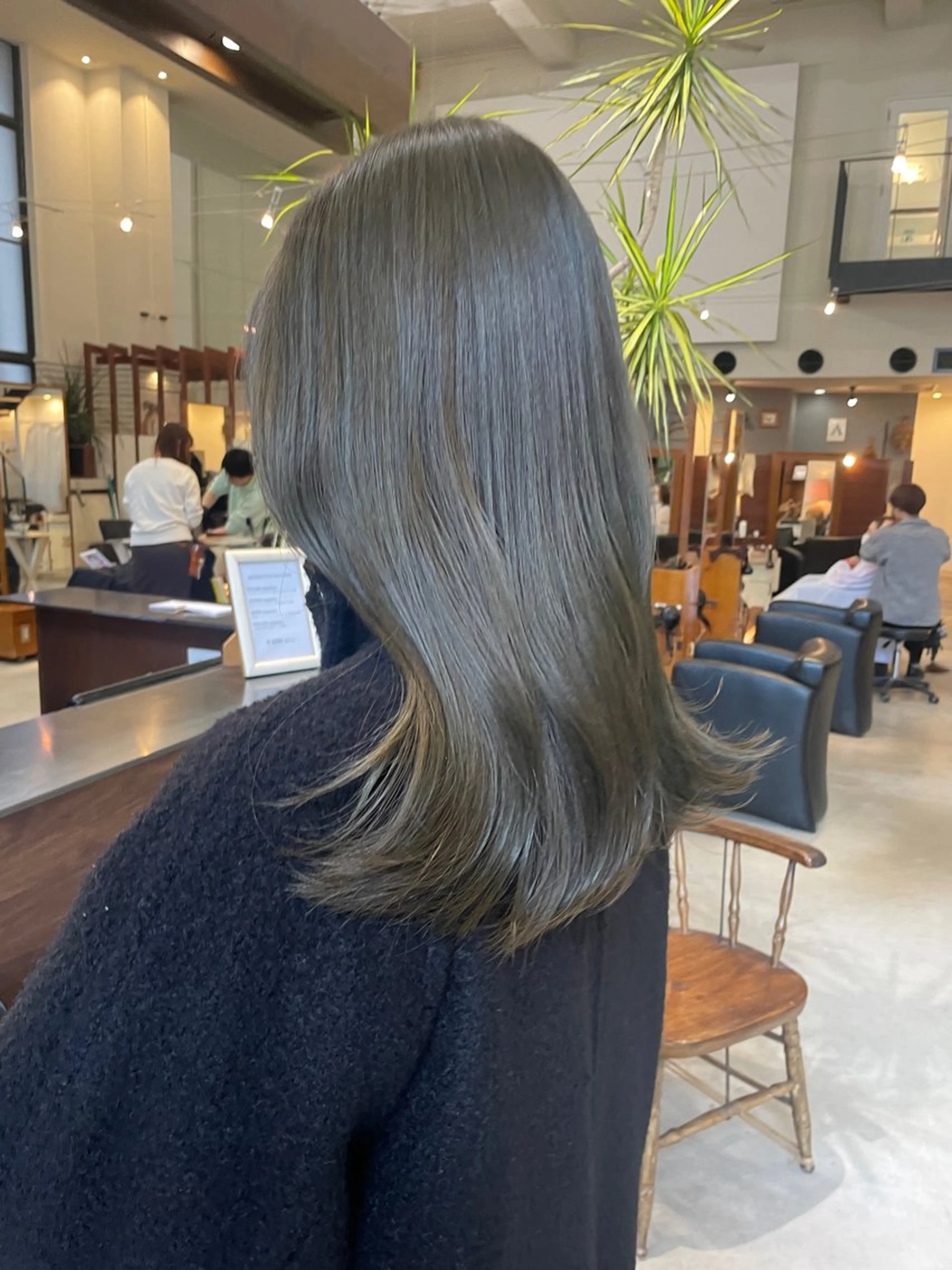 ミディアム viviAiles所属・miyabu momokaのマツエク・マツパデザイン