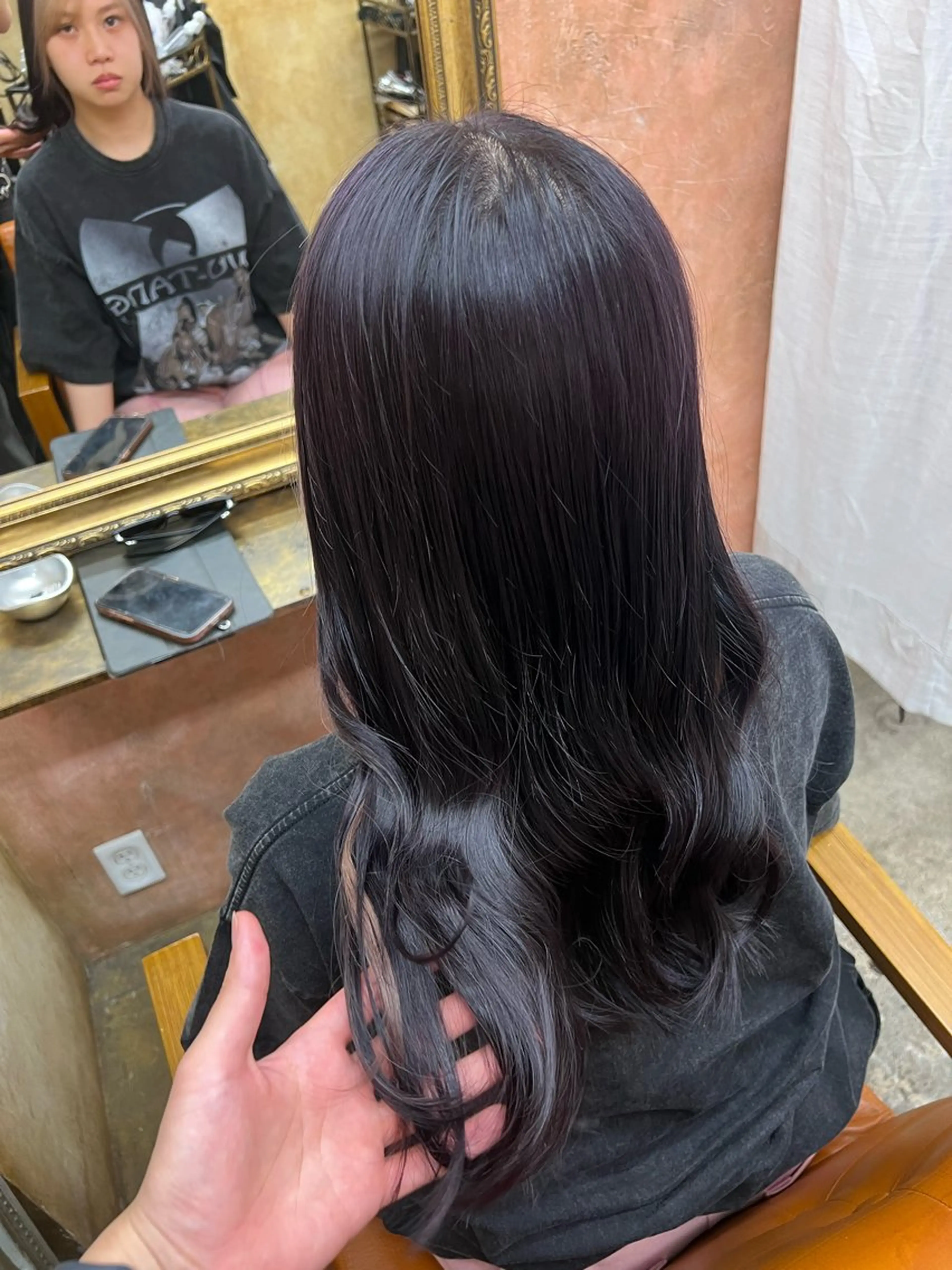 ロング パープルカラー ヘアカラー 赤木 俊太のヘアスタイル