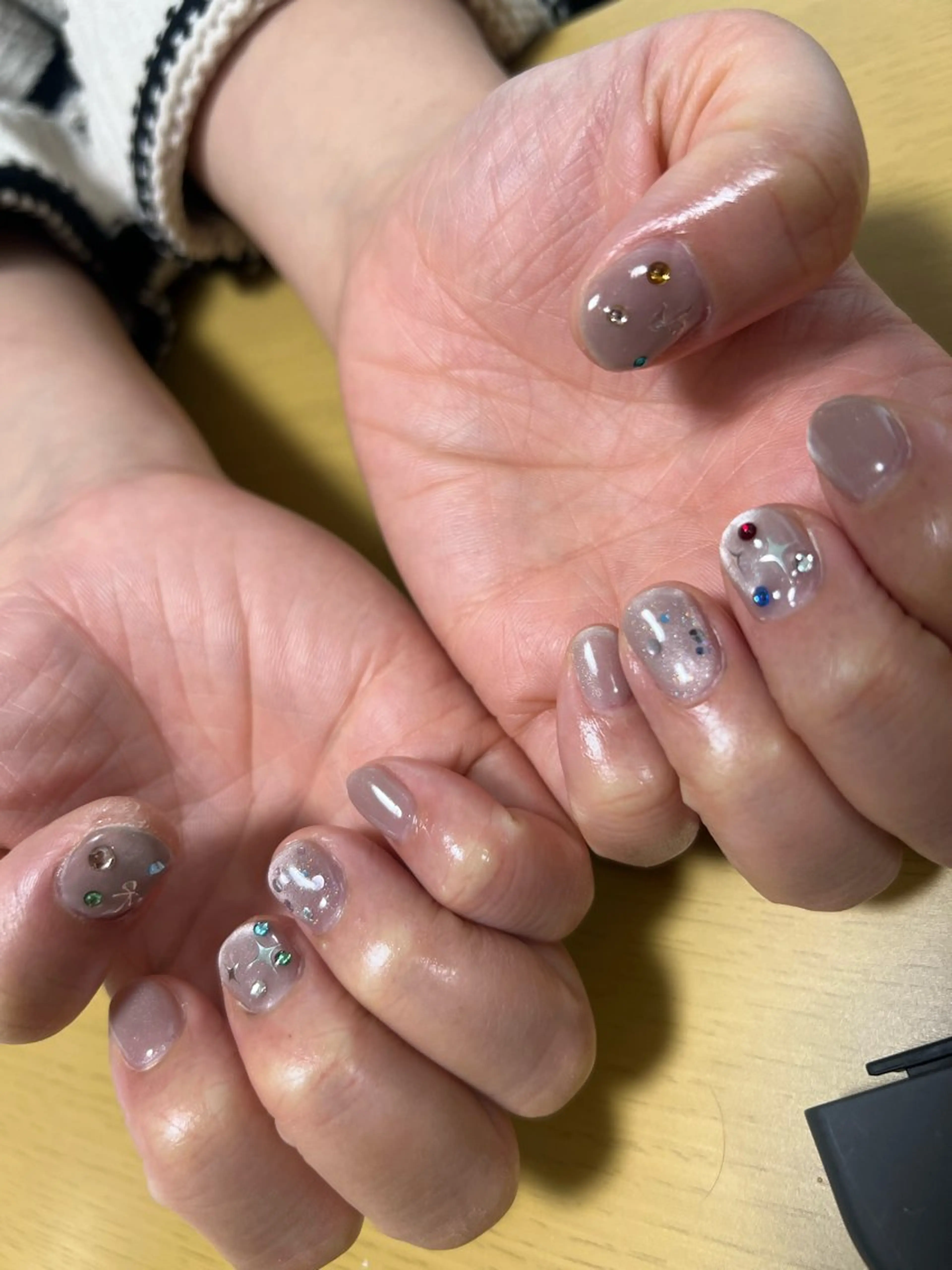 ネイル Luminous ⭐︎のネイルデザイン