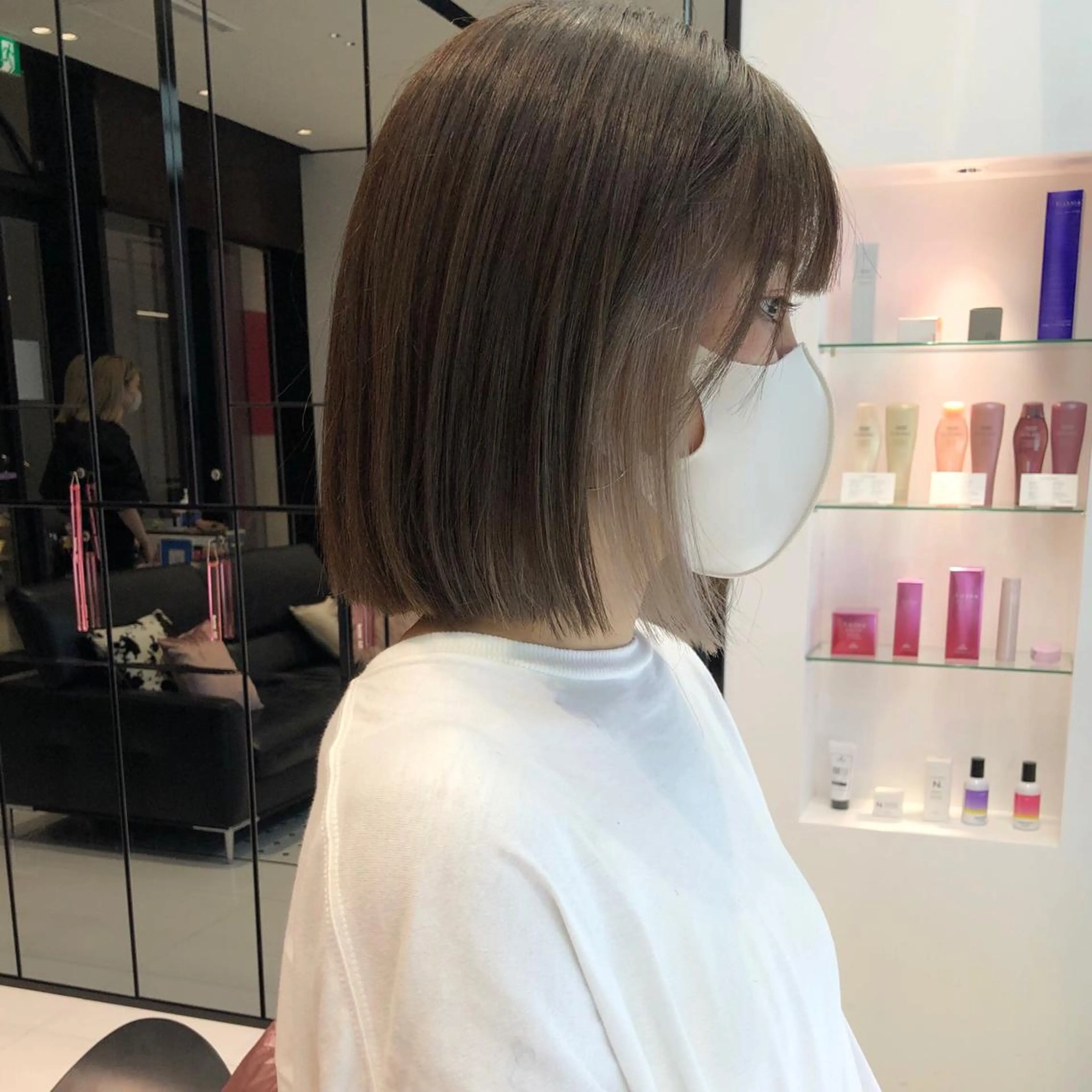 セミロング カラー 相川 愛実のヘアスタイル