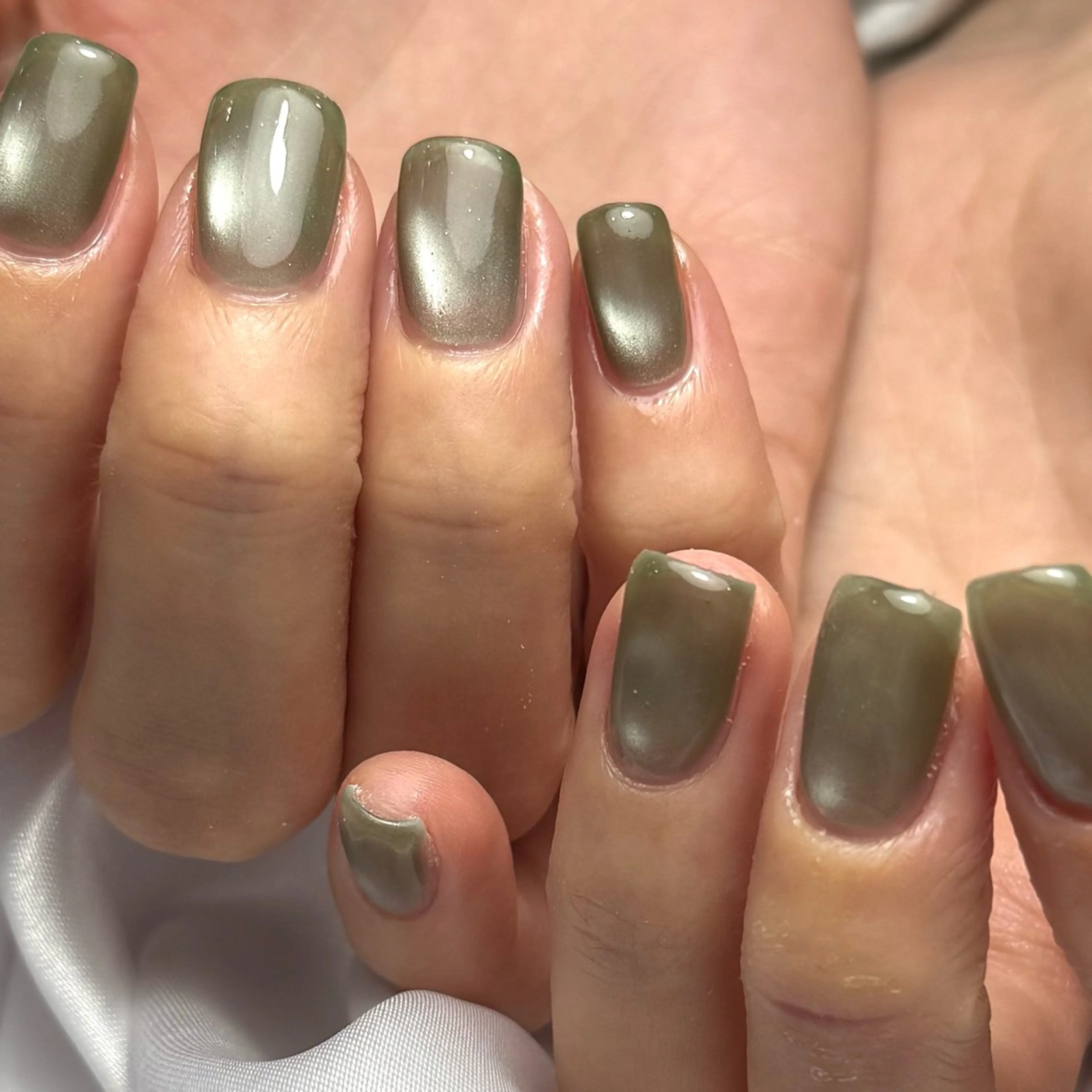 ネイル グリーン マグネットネイル Ray nail natsu🎀のネイルデザイン