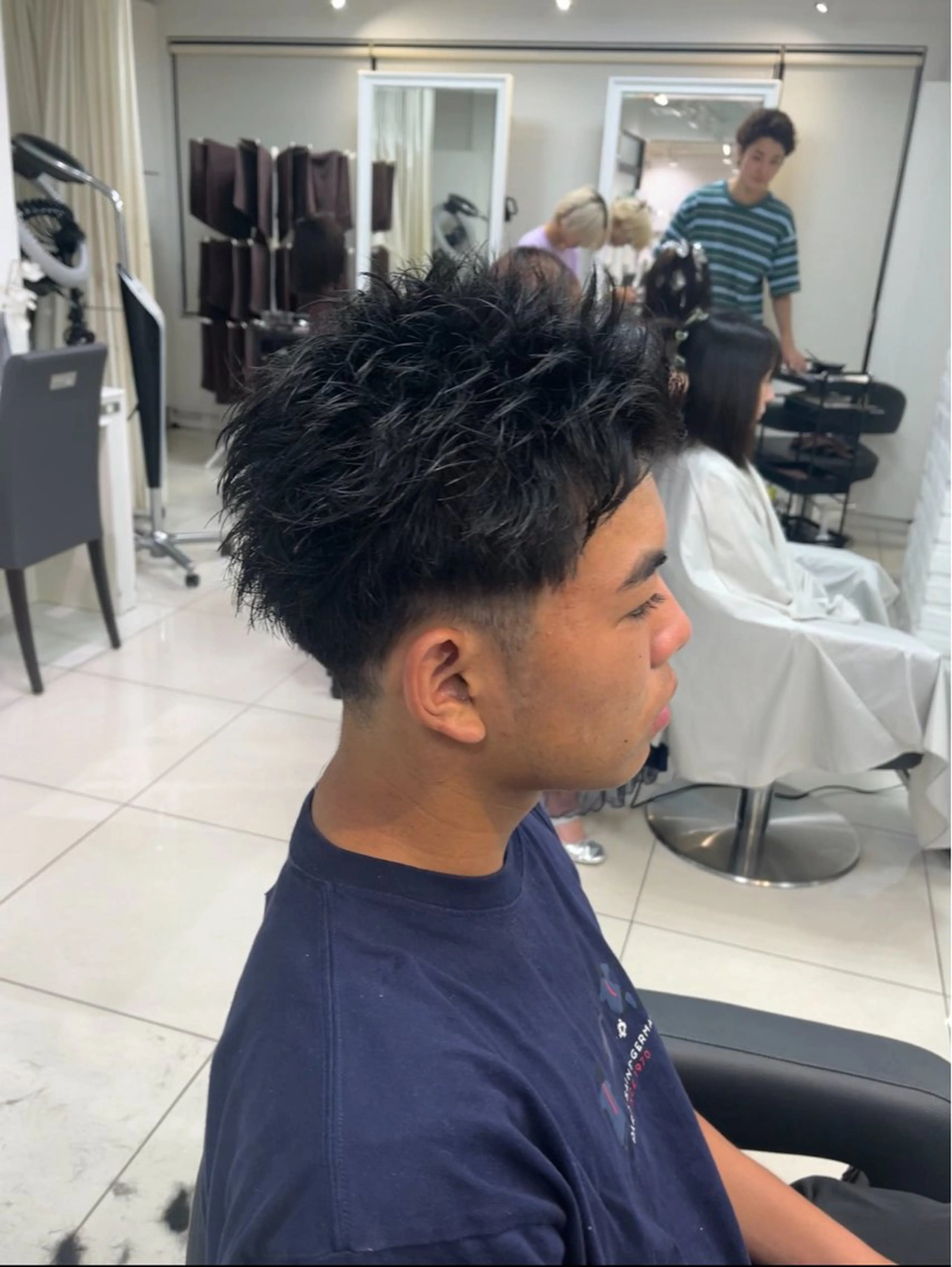 ショート パーマ メンズ 【シャドウパーマ センターパート】義心のヘアスタイル