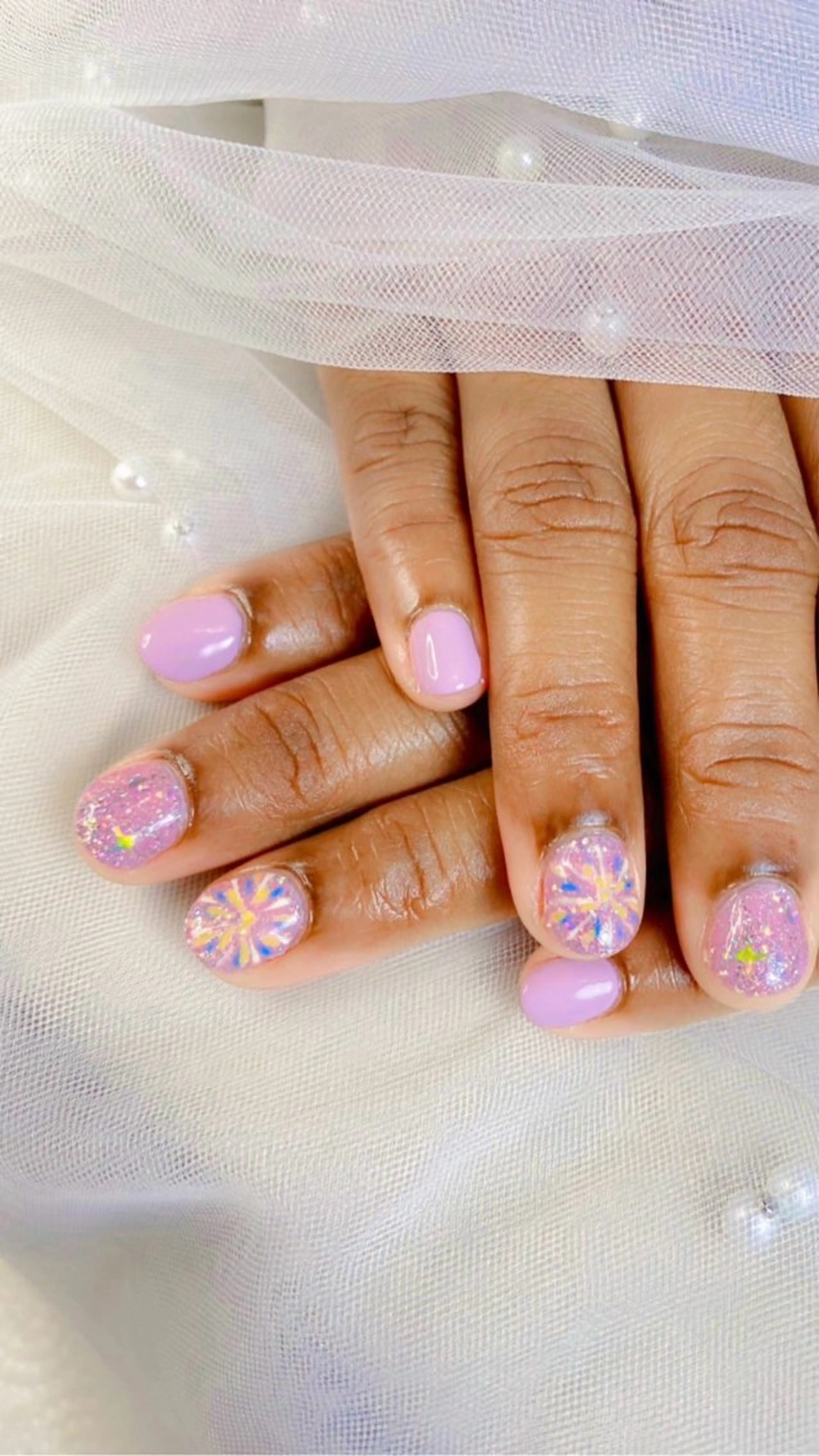 ネイル アートネイル ラメ(グリッター) ピンク 夏ネイル ハンドネイル iro+ nailのネイルデザイン