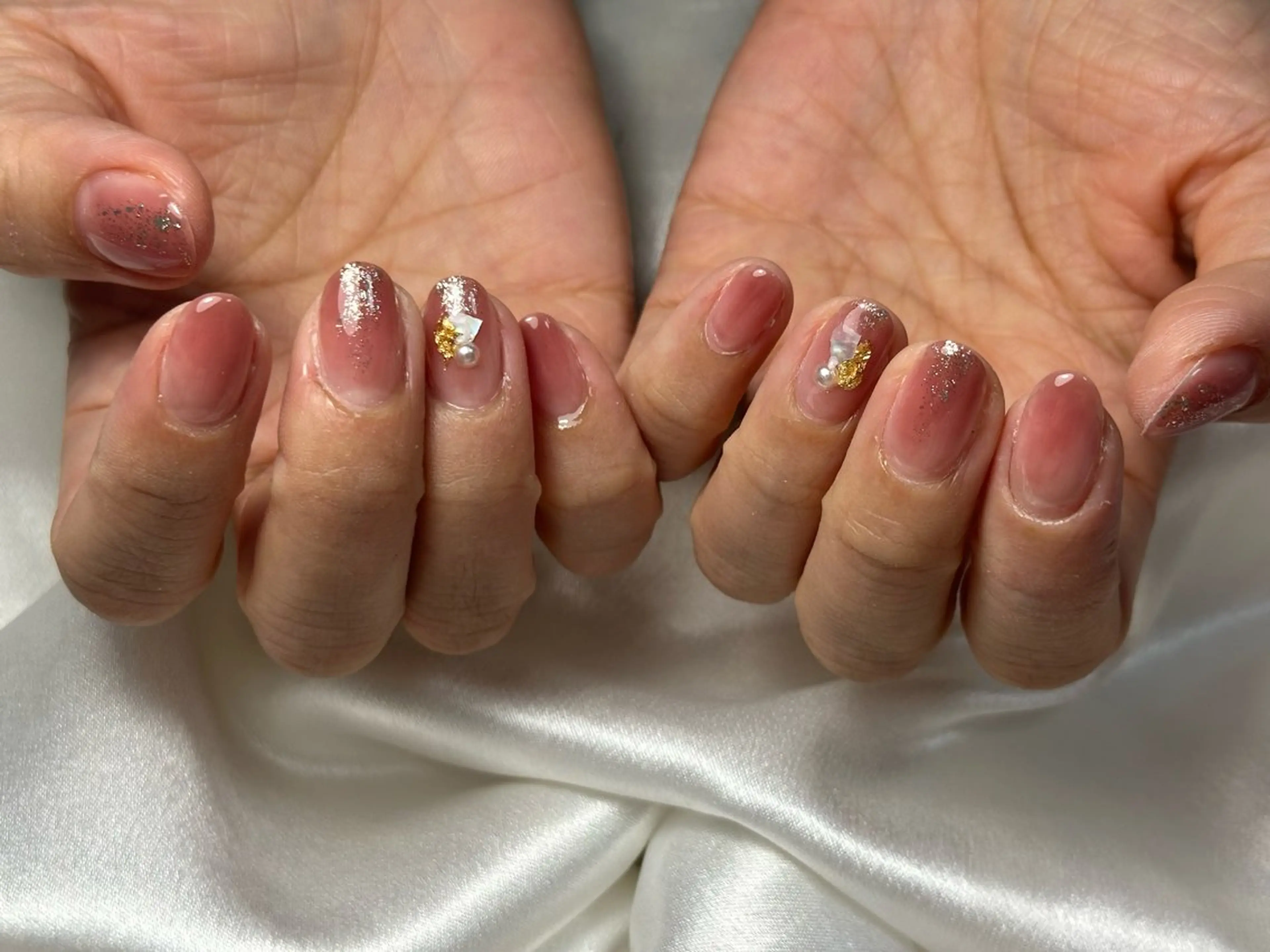 ネイル オーロラネイル フットネイル フレンチネイル ジェルネイル マグネットネイル ハンドネイル kiki nail たまプラーザのネイルデザイン