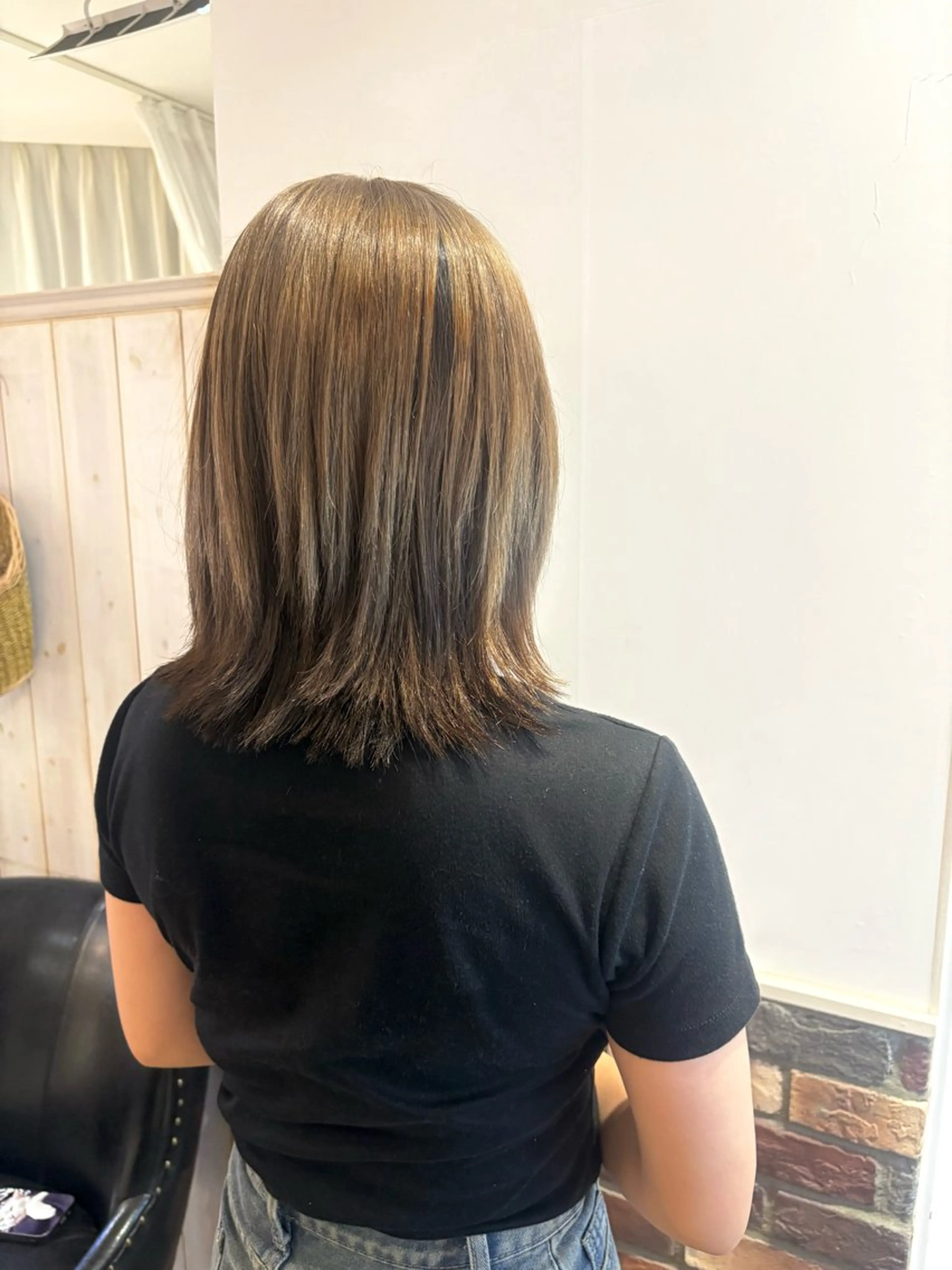 ミディアム レイヤーカット カット ヘアカラー 棚橋 光海のヘアスタイル