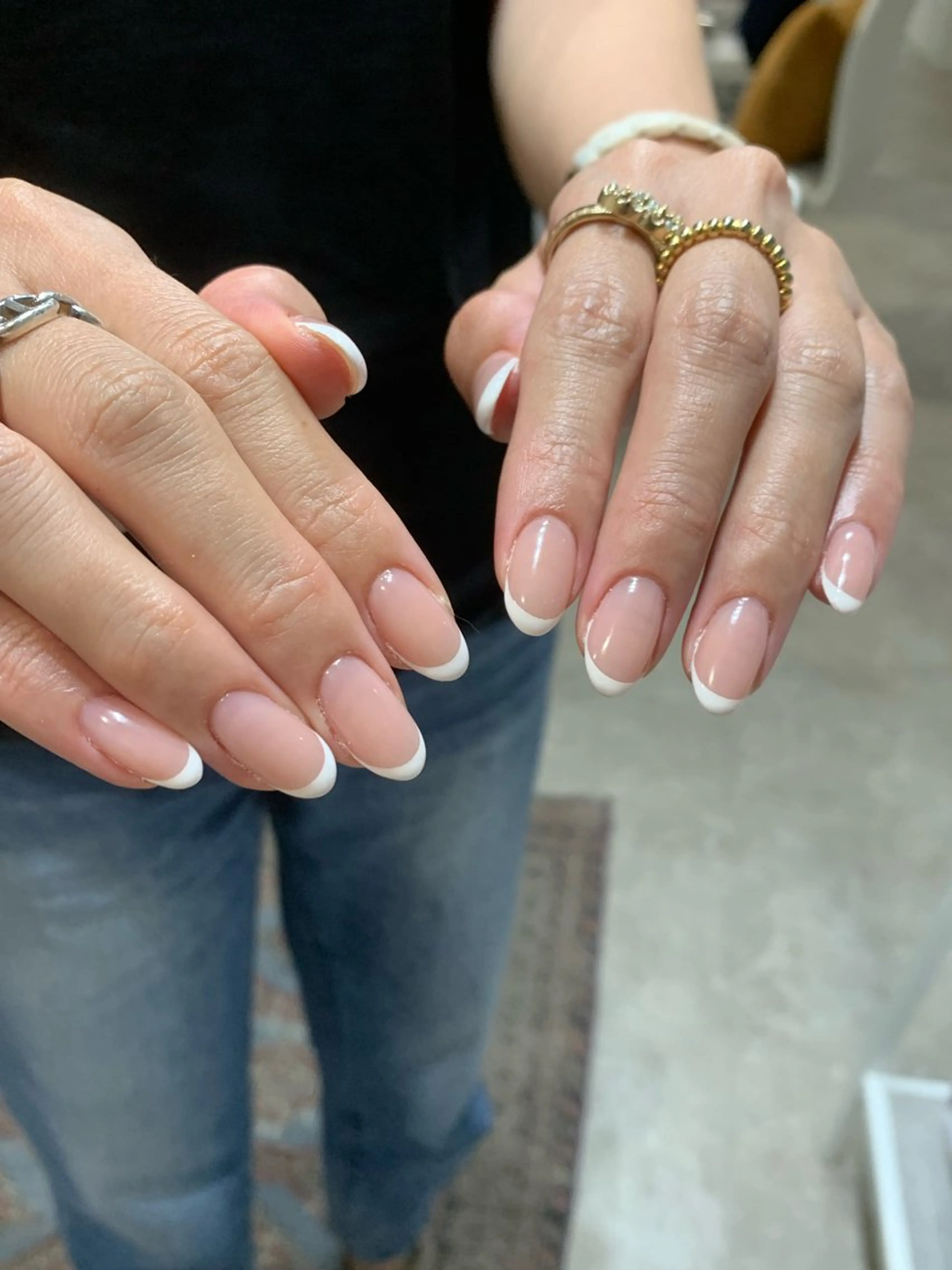 当日予約OK🤲🏻フレンチネイル💅ベースカラーあり✨初回オフ無料の写真