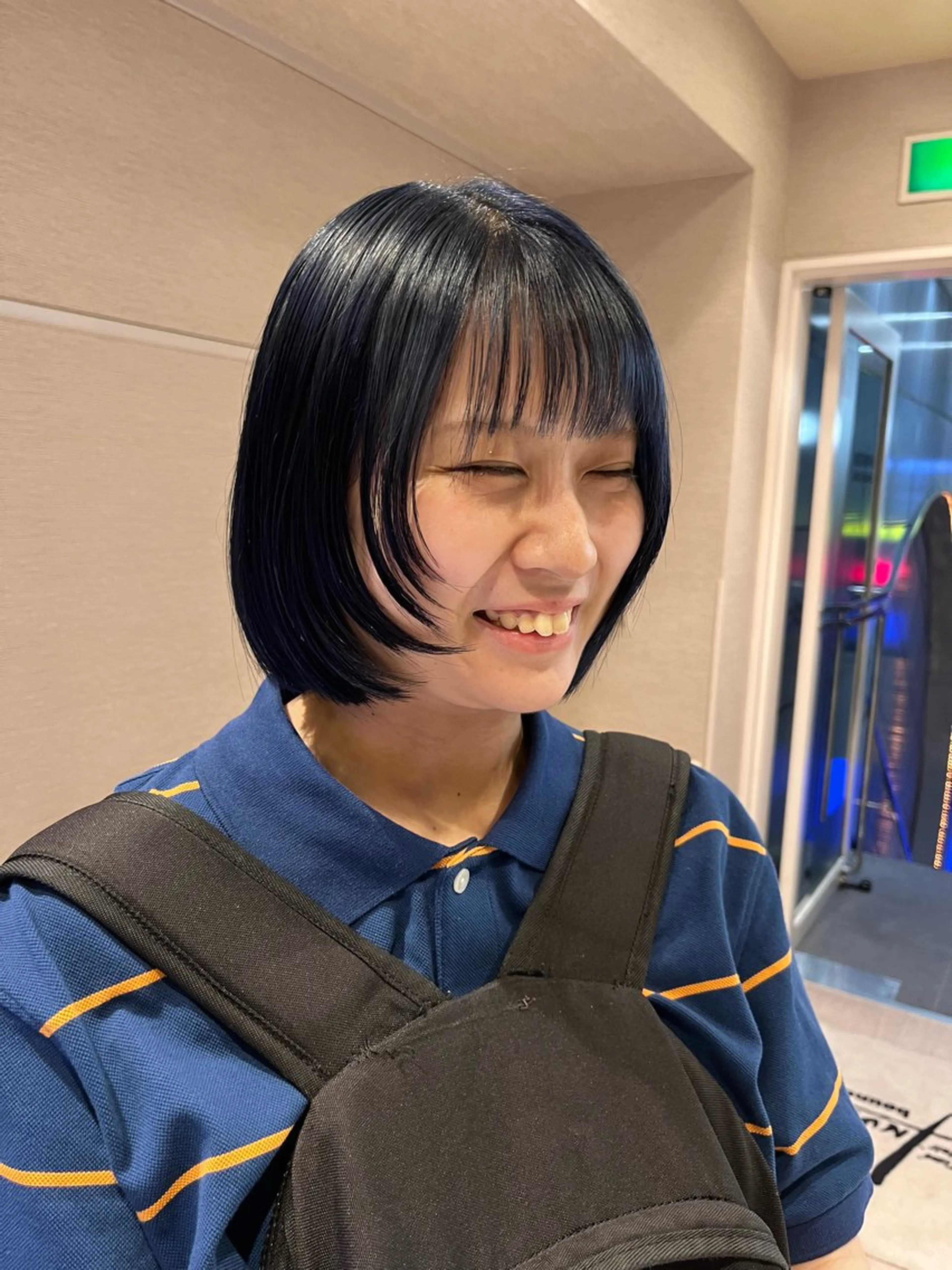 ミディアム カラー ブルーカラー ボブ 顔まわりレイヤー 顔周りカット レイヤーカット dogstar小林諒 パーマ/レイヤーのヘアスタイル