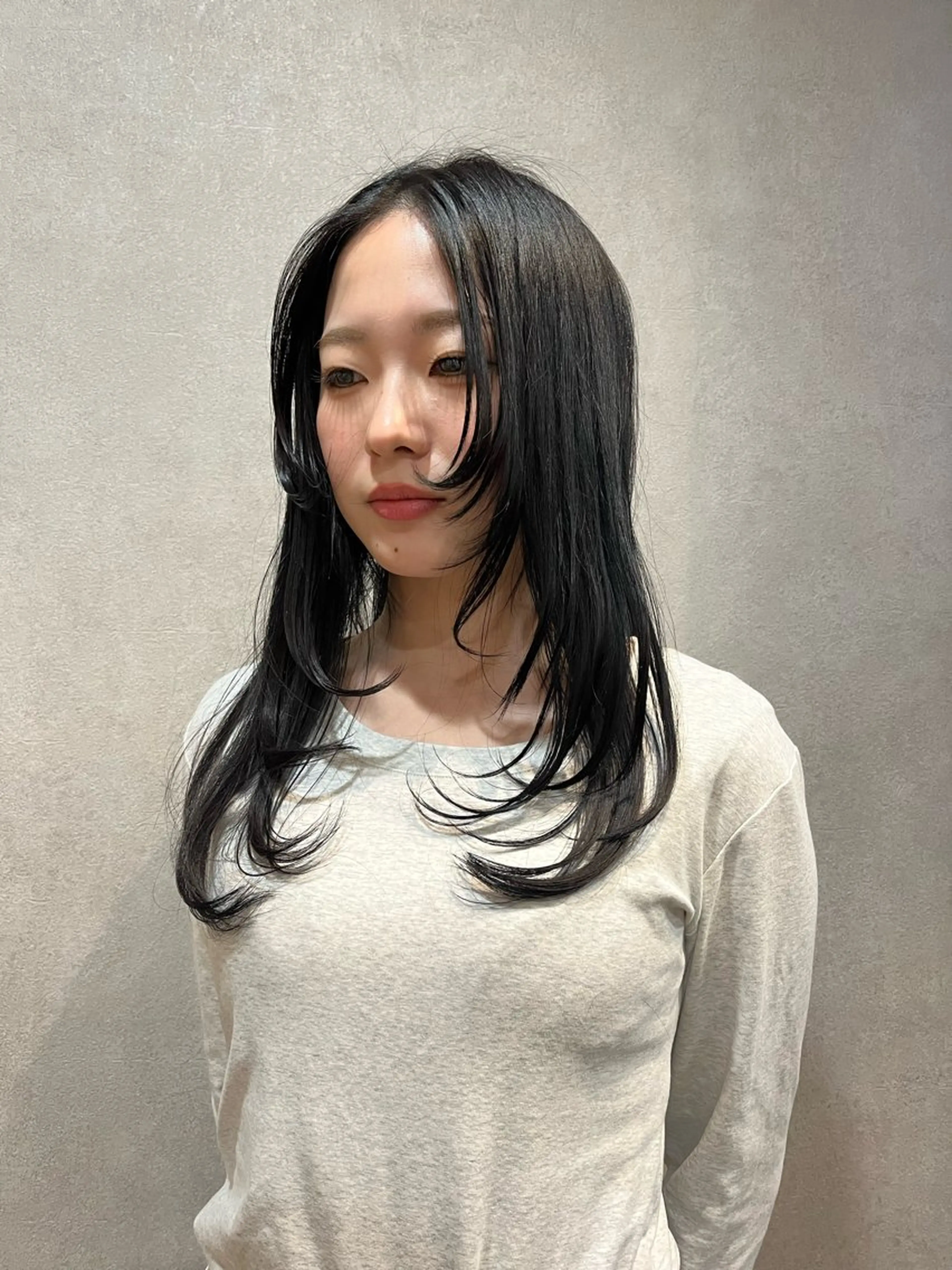 ロング カット ヘアカラー いまい ちひろのヘアスタイル