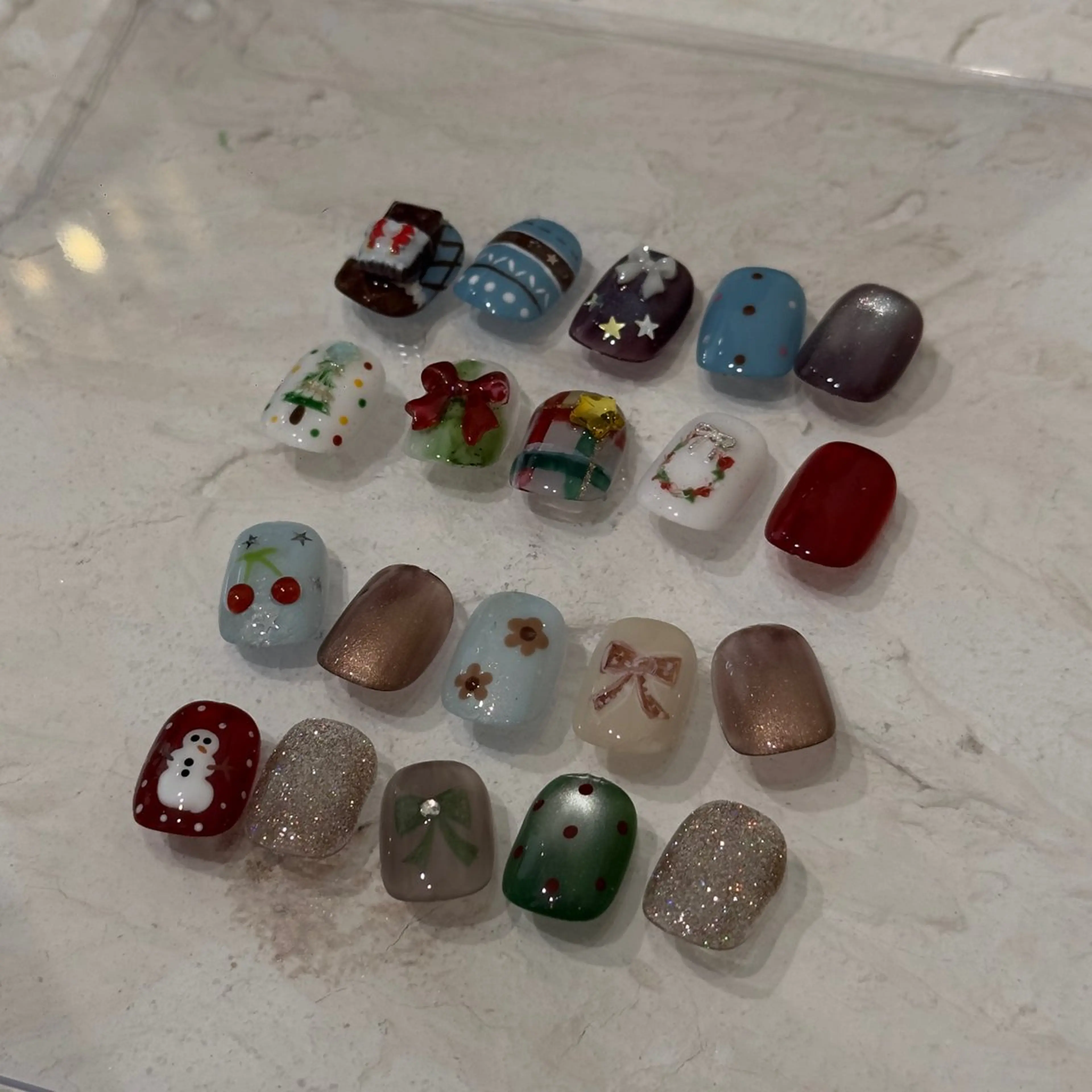 ネイル 🎀 Hiyubi._.nail 🫧所属・🎀フェイ フェイ🫧💗のネイルデザイン