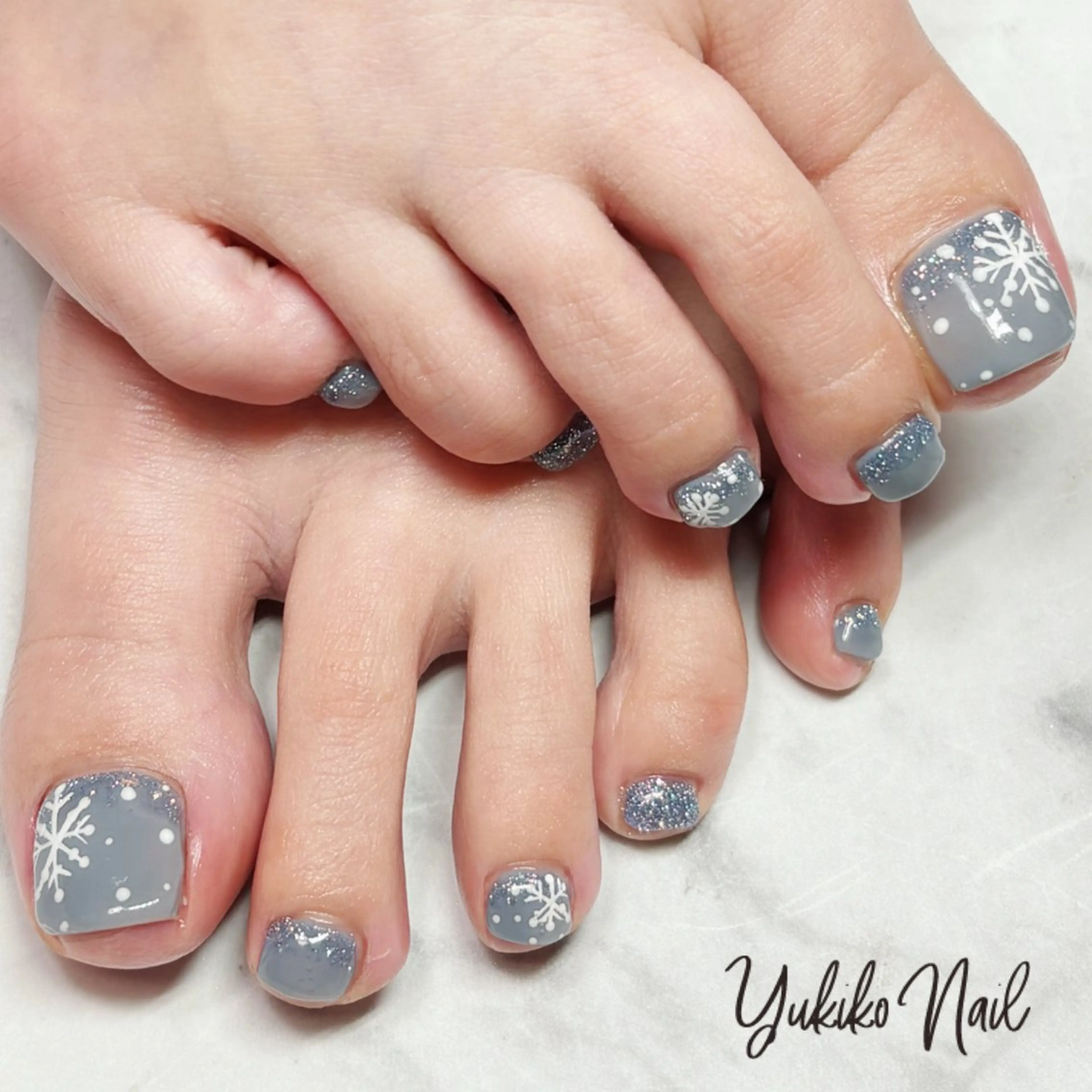 ネイル アートネイル ブルー フラッシュネイル フットネイル グラデーション フットネイル ユキコ ネイルのネイルデザイン