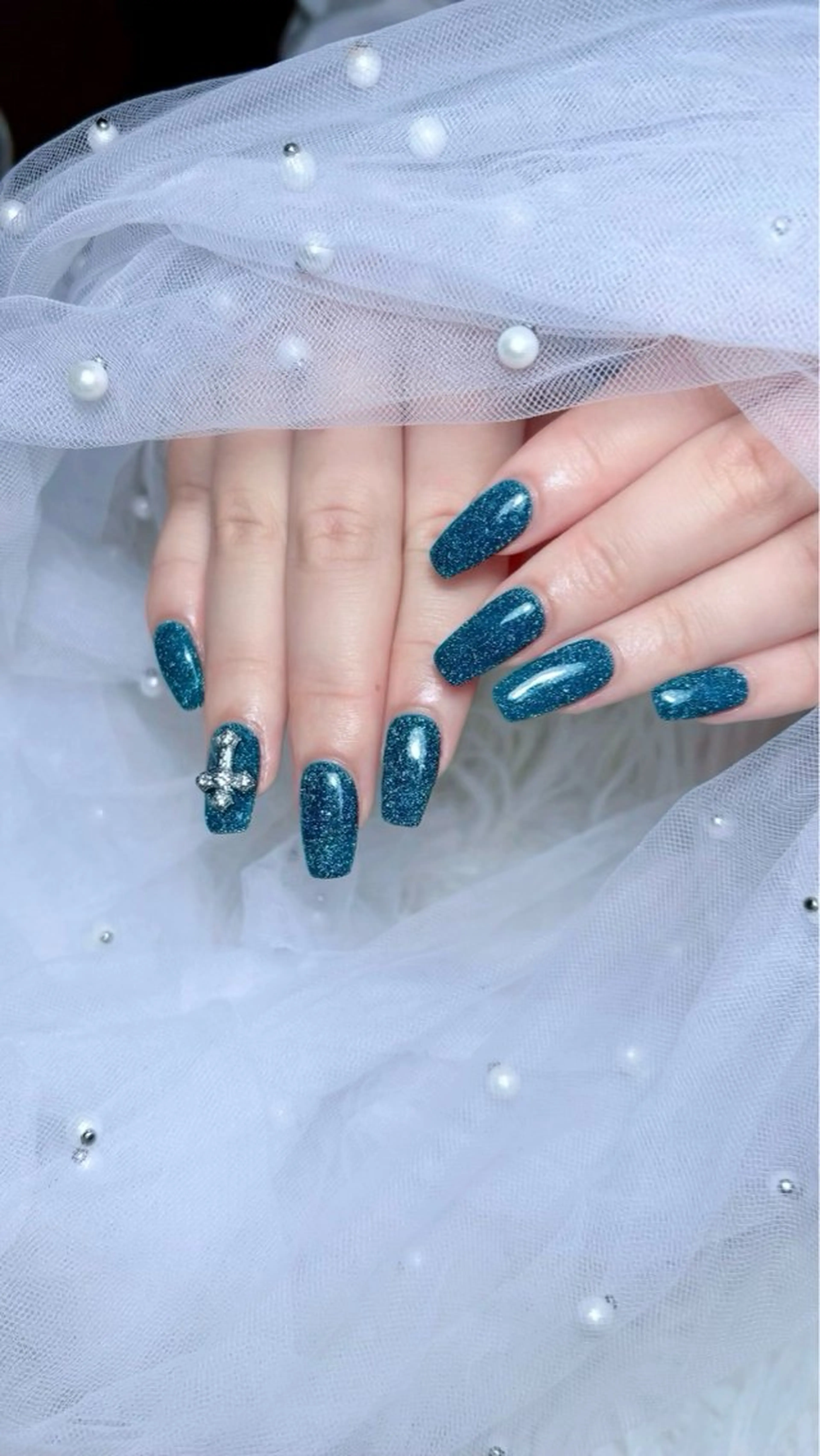 ネイル フラッシュネイル キラキラネイル ワンカラーネイル ハンドネイル 𝑬𝑹𝑰𝑲𝑨 𓂃🎀𓈒𓏸のネイルデザイン